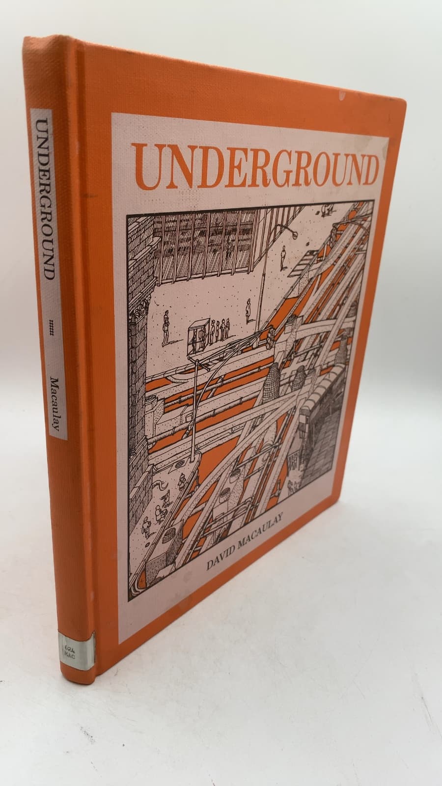 Underground by David Macaulay - front cover