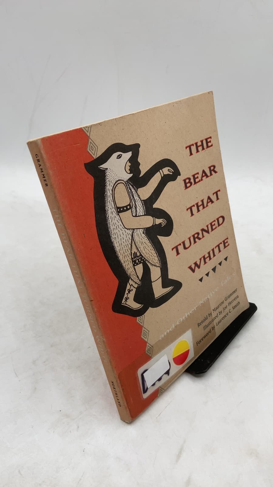 The Bear That Turned White and Other Native Tales by Maurine Grammer - front cover