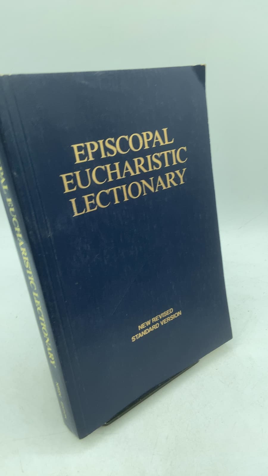 Episcopal Eucharistic Lectionary: New Revised Standard Version - front cover