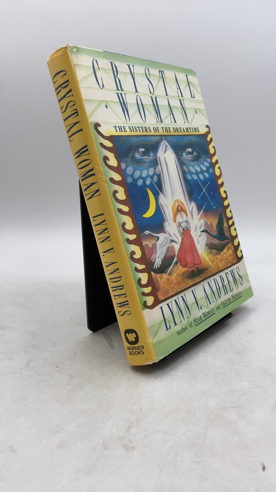 Crystal Woman: THE Sisters OF THE Dreamtime by Lynn V. Andrews - front cover