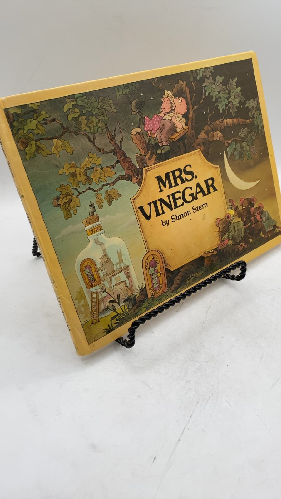 Mrs. Vinegar by Simon Stern - front cover