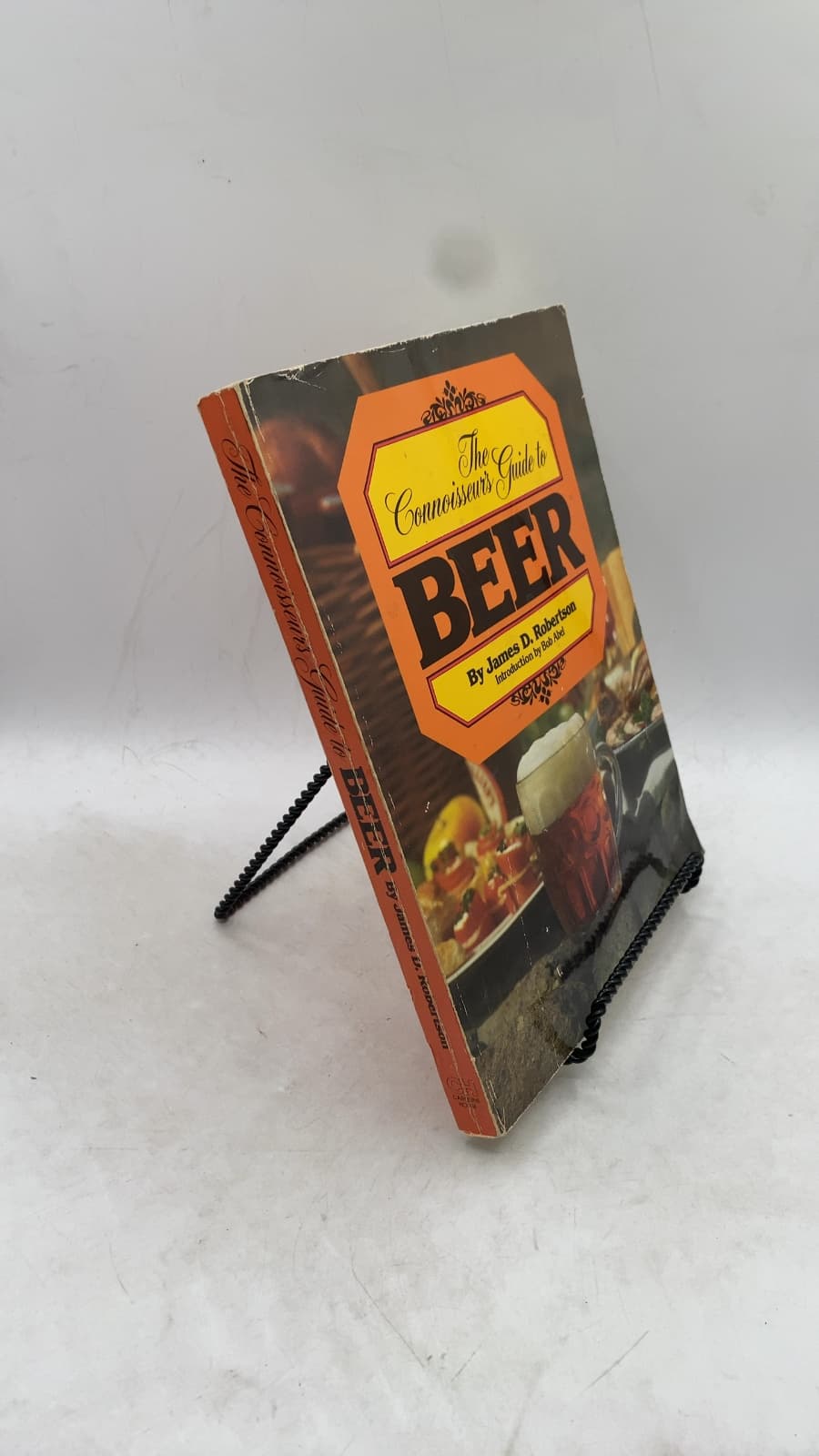 The Connoisseur's Guide to Beer by James D. Robertson - front cover