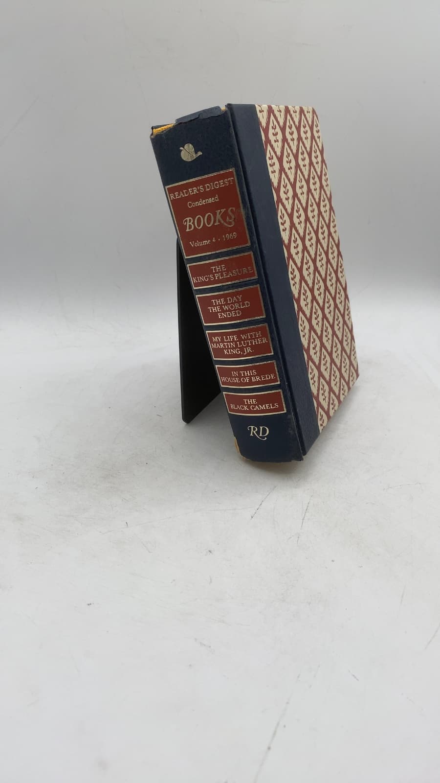 Reader's Digest Condensed Books Volume 4 - 1969 Autumn Selections by Norah Lofts; Gordon Thomas; Max Morgan Witts; Coretta Scott King; Rumer Godden; Ronald Johnston - front cover