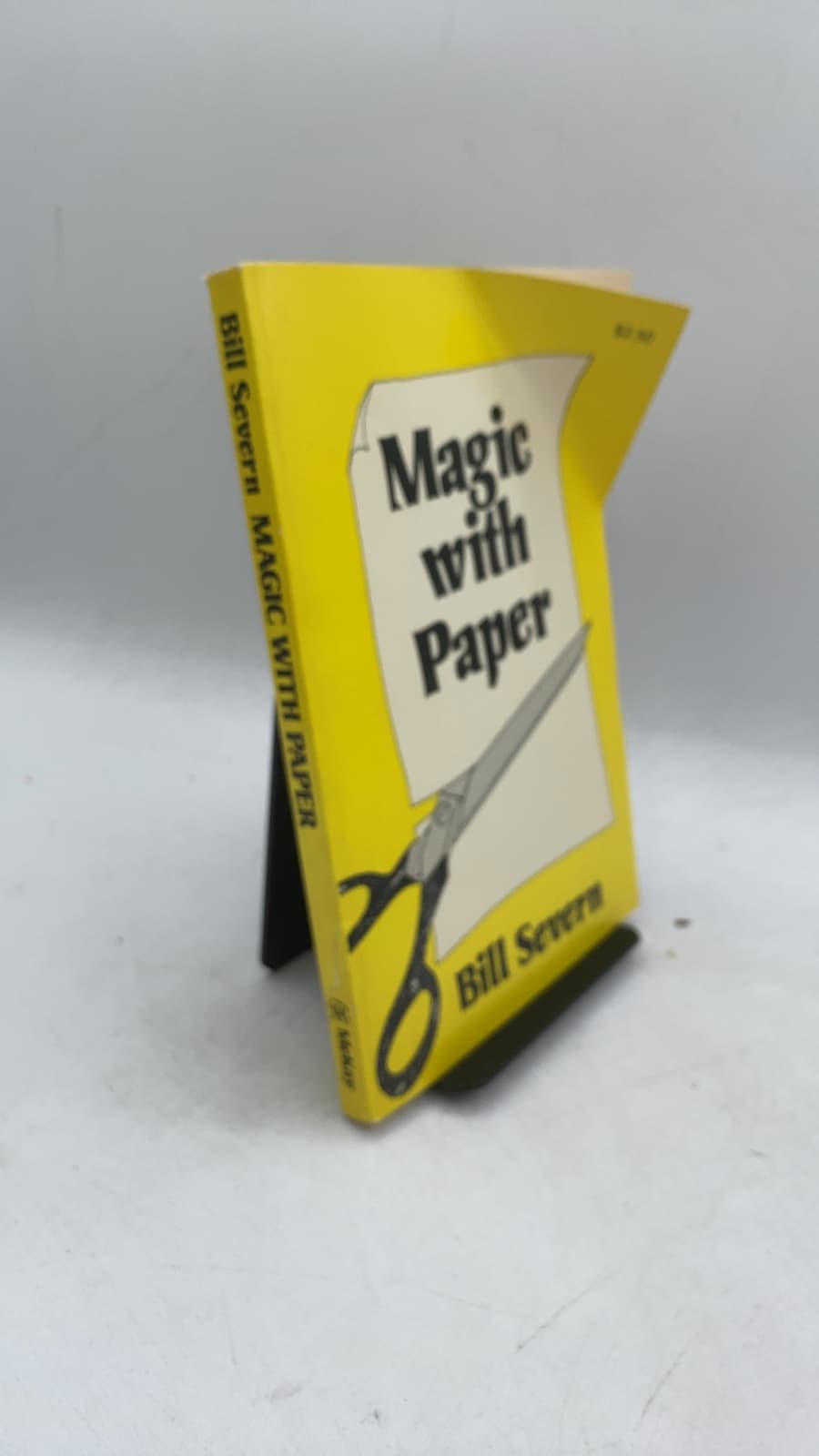 Magic with Paper by Bill Severn - front cover