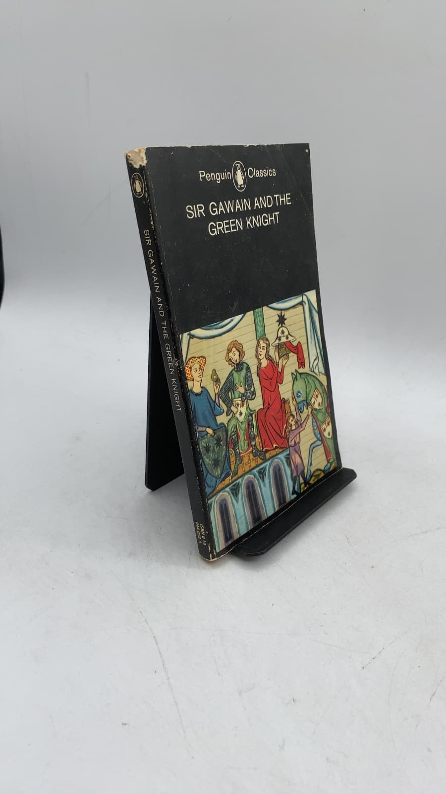 SIR Gawain AND THE Green Knight by Translated with an introduction by Brian Stone - front cover