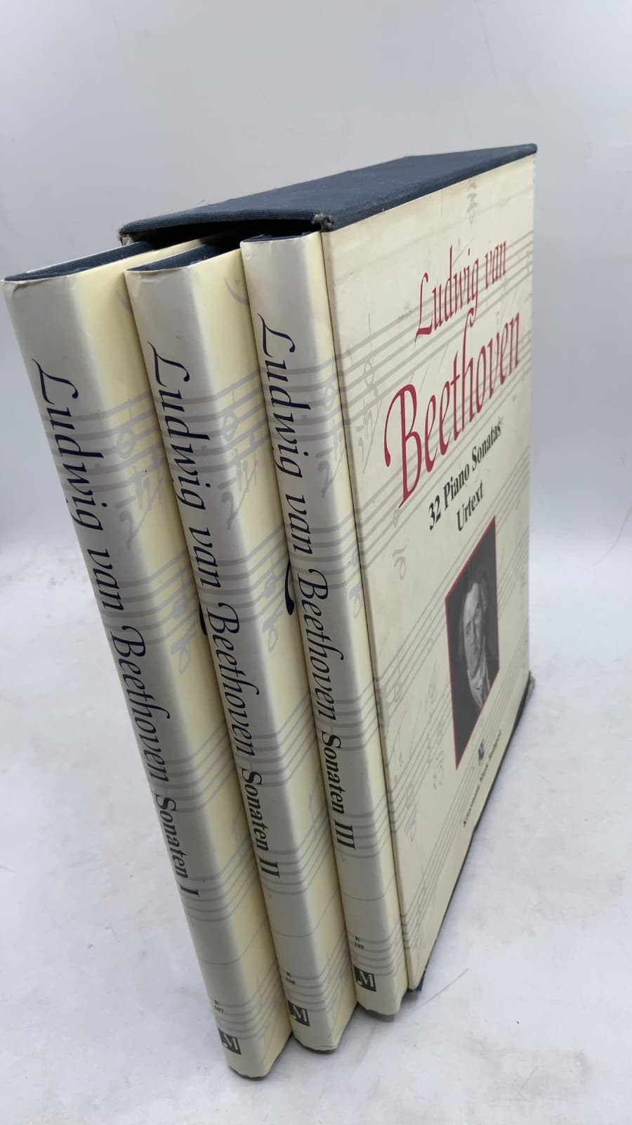 Ludwig van Beethoven: 32 Piano Sonatas Urtext by Ludwig van Beethoven - front cover