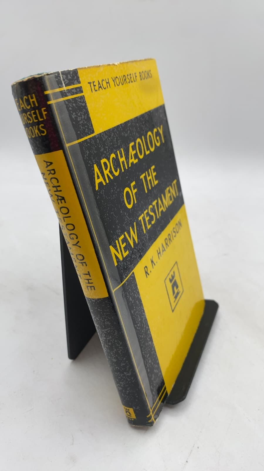 Archaeology OF THE NEW Testament by R. K. Harrison - front cover