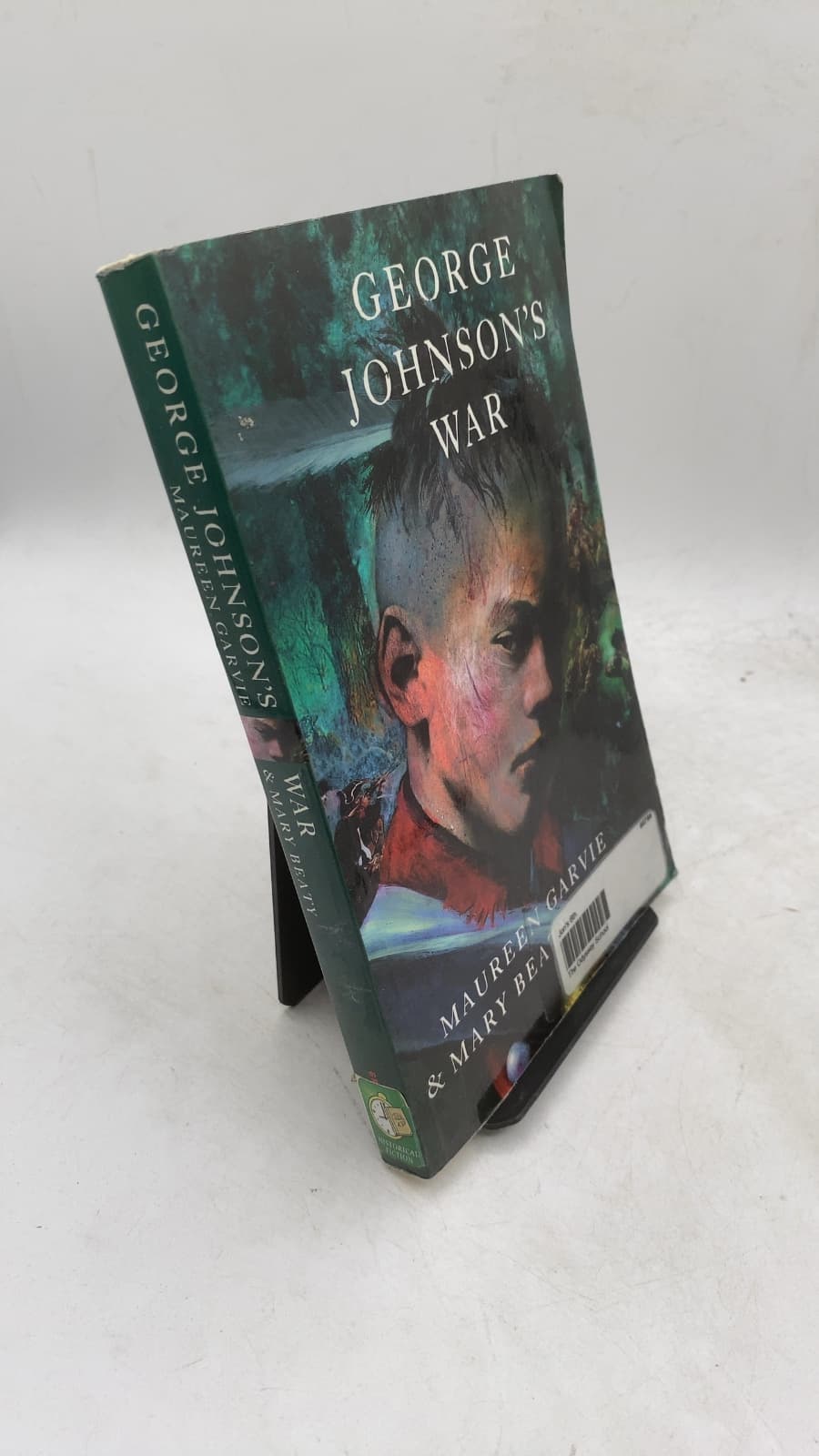 George Johnson's War by Maureen Garvie and Mary Beaty - front cover