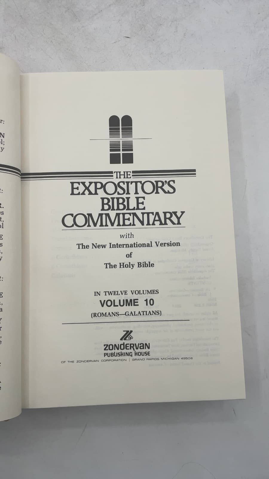The Expositor's Bible Commentary, Volume 10 (Romans–Galatians) by Frank E. Gaebelein (General Editor) - title page
