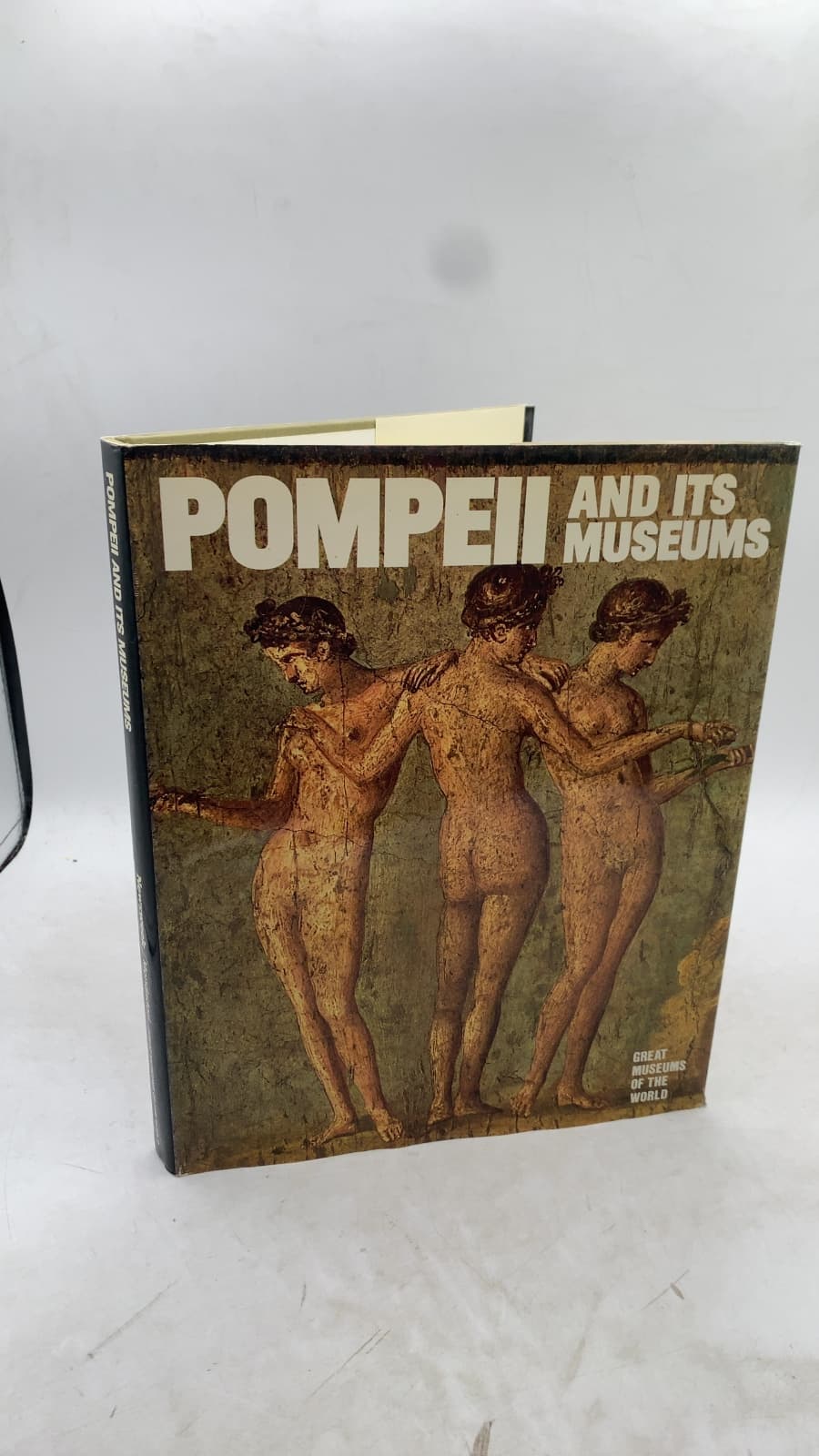 Pompeii and Its Museums by Introduction by Michael Grant, Texts by Antonio de Simone, Gemma Verchi - front cover