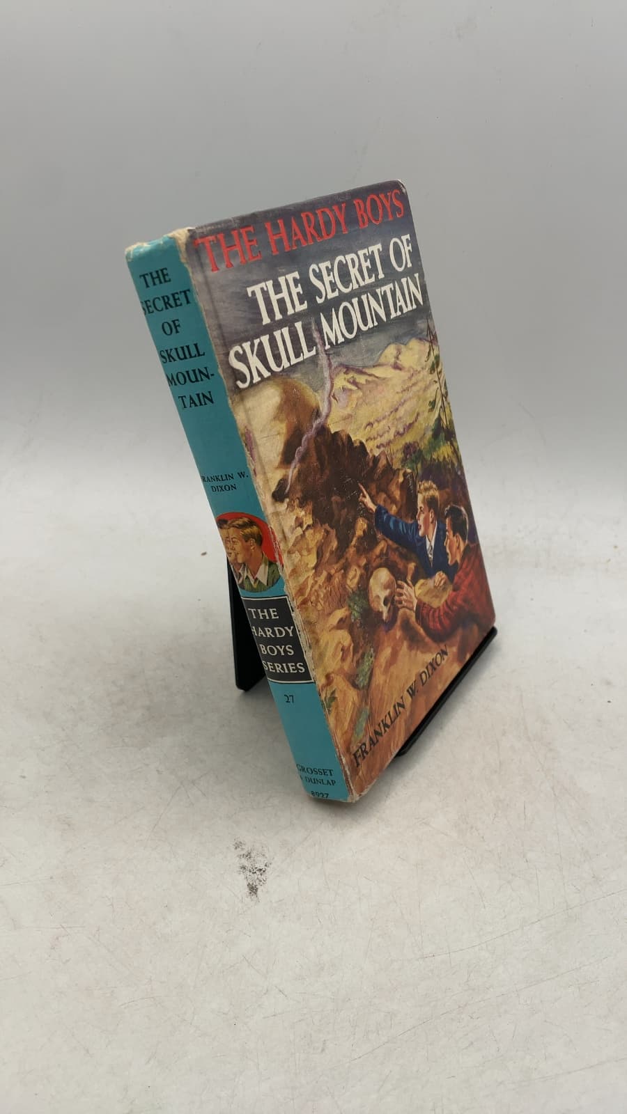 The Secret of Skull Mountain by Franklin W. Dixon - front cover
