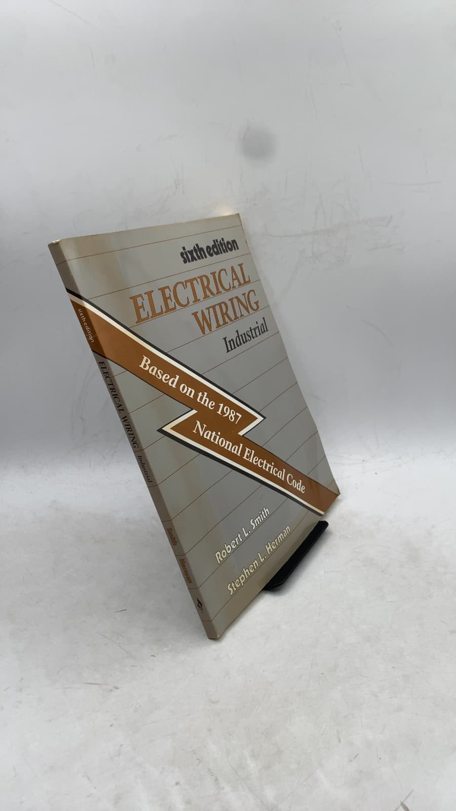 Electrical Wiring Industrial by Robert L. Smith, Stephen L. Herman - front cover
