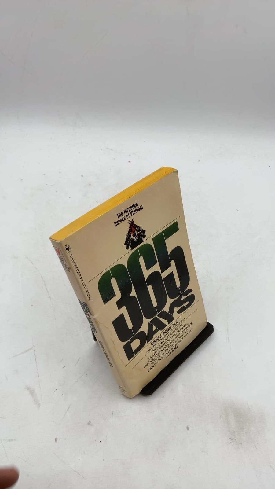 365 Days by Ronald J. Glasser - front cover