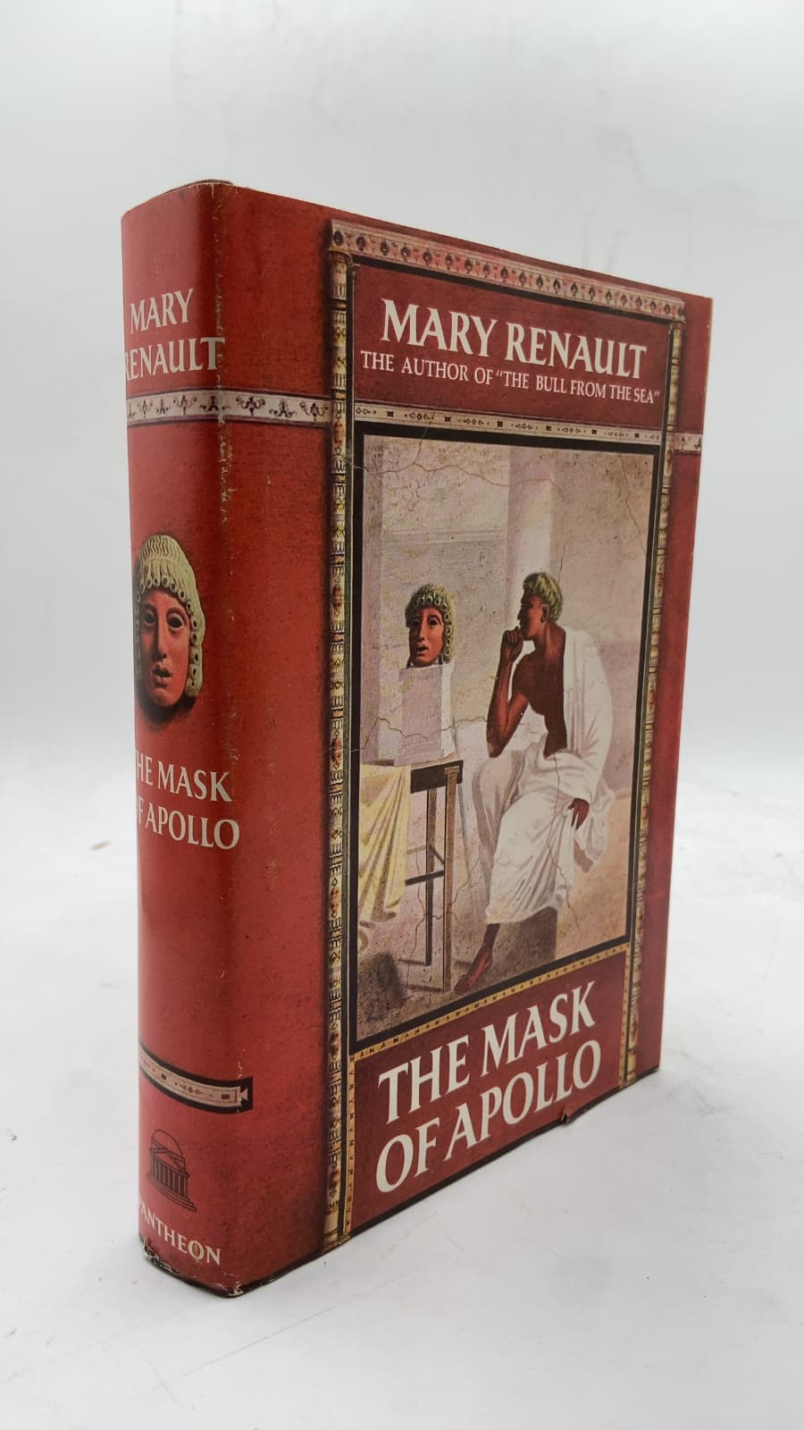 THE Mask OF Apollo by Mary Renault - front cover
