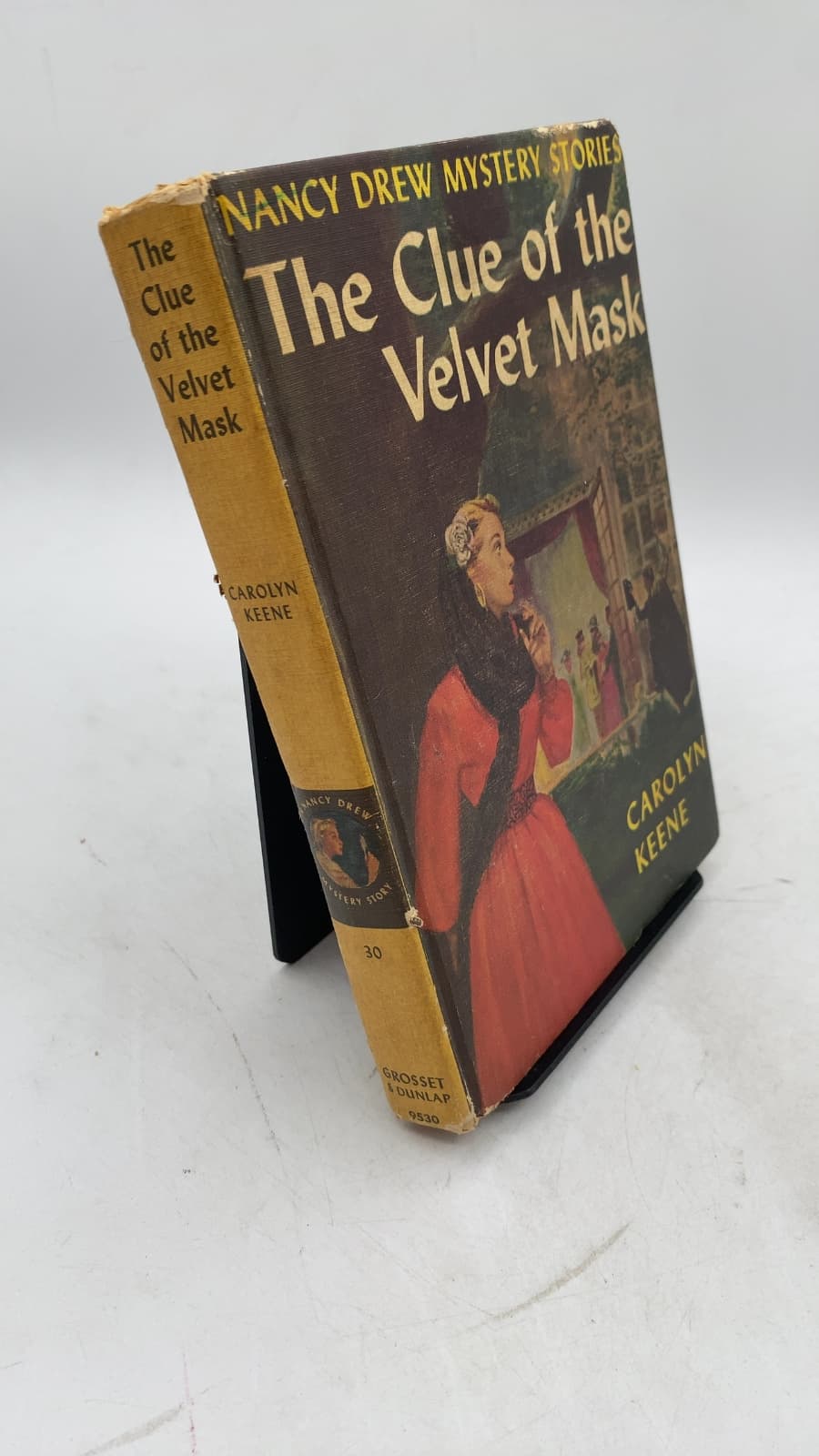 The Clue of the Velvet Mask by Carolyn Keene - front cover