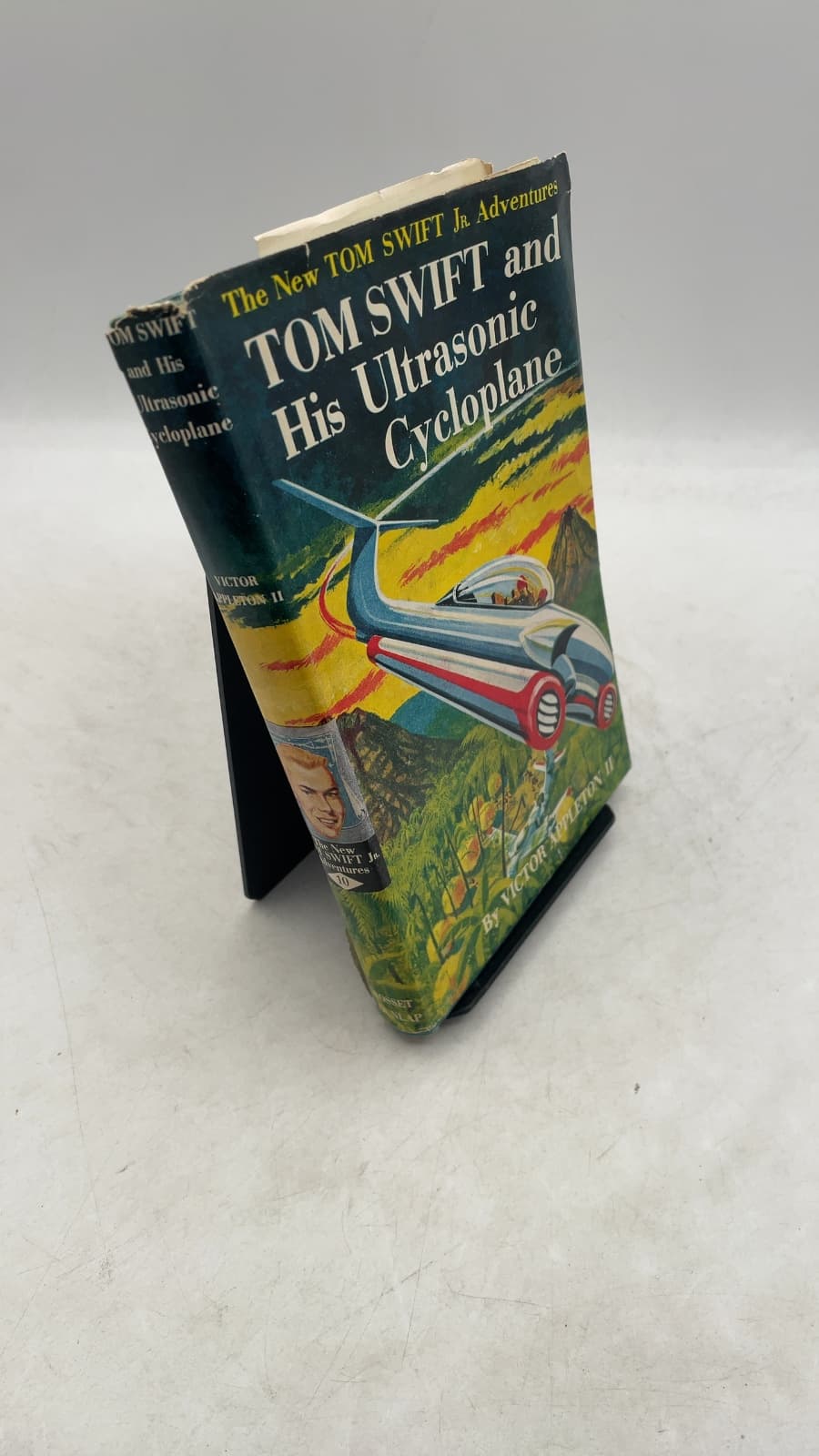 Tom Swift and His Ultrasonic Cycloplane by Victor Appleton II - front cover