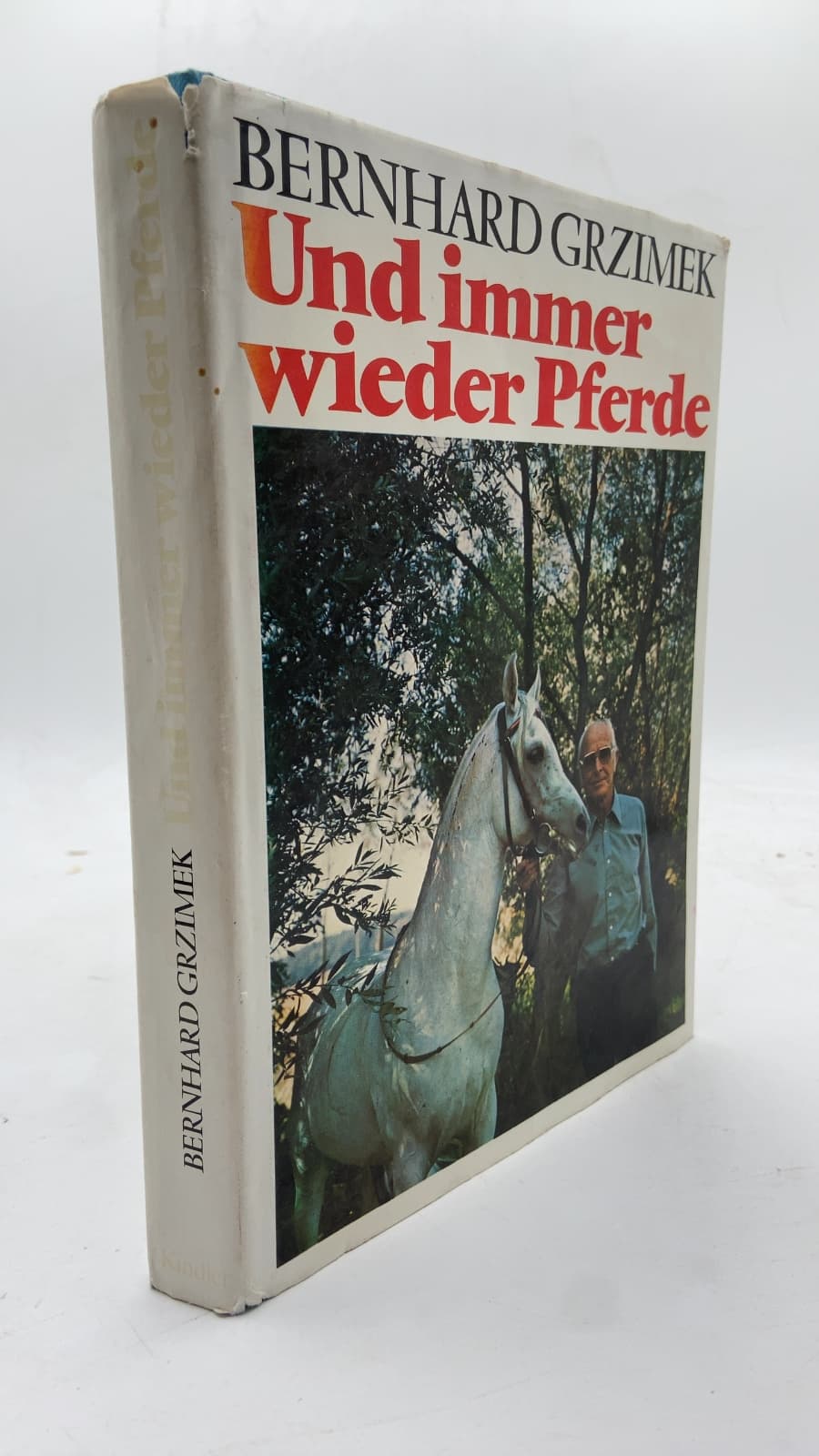 Und immer wieder Pferde by Bernhard Grzimek - front cover