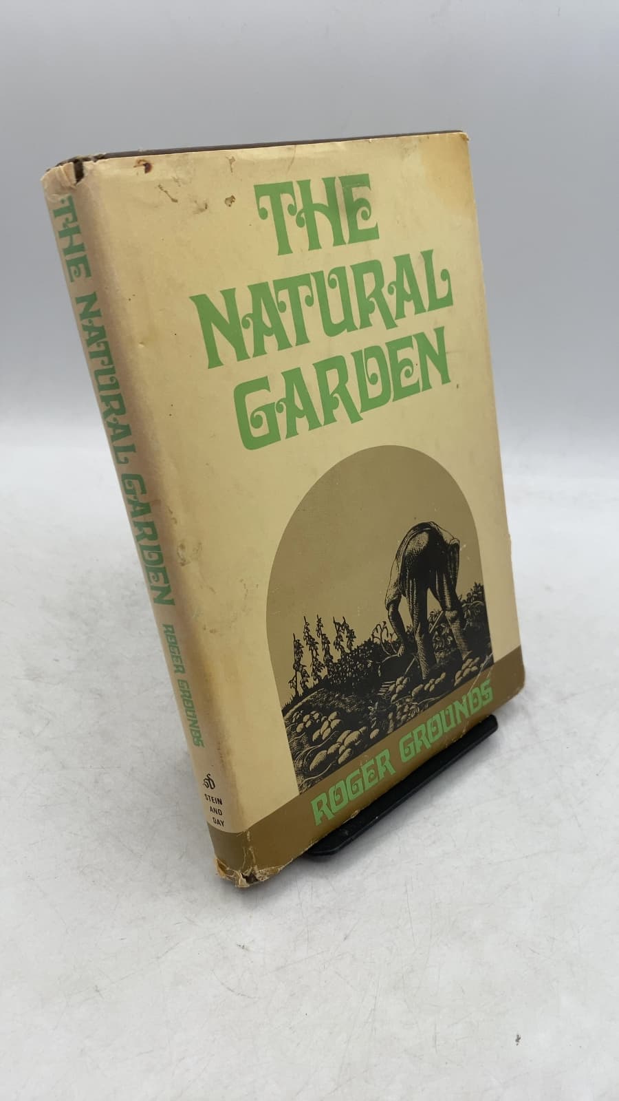 The Natural Garden by Roger Grounds - front cover
