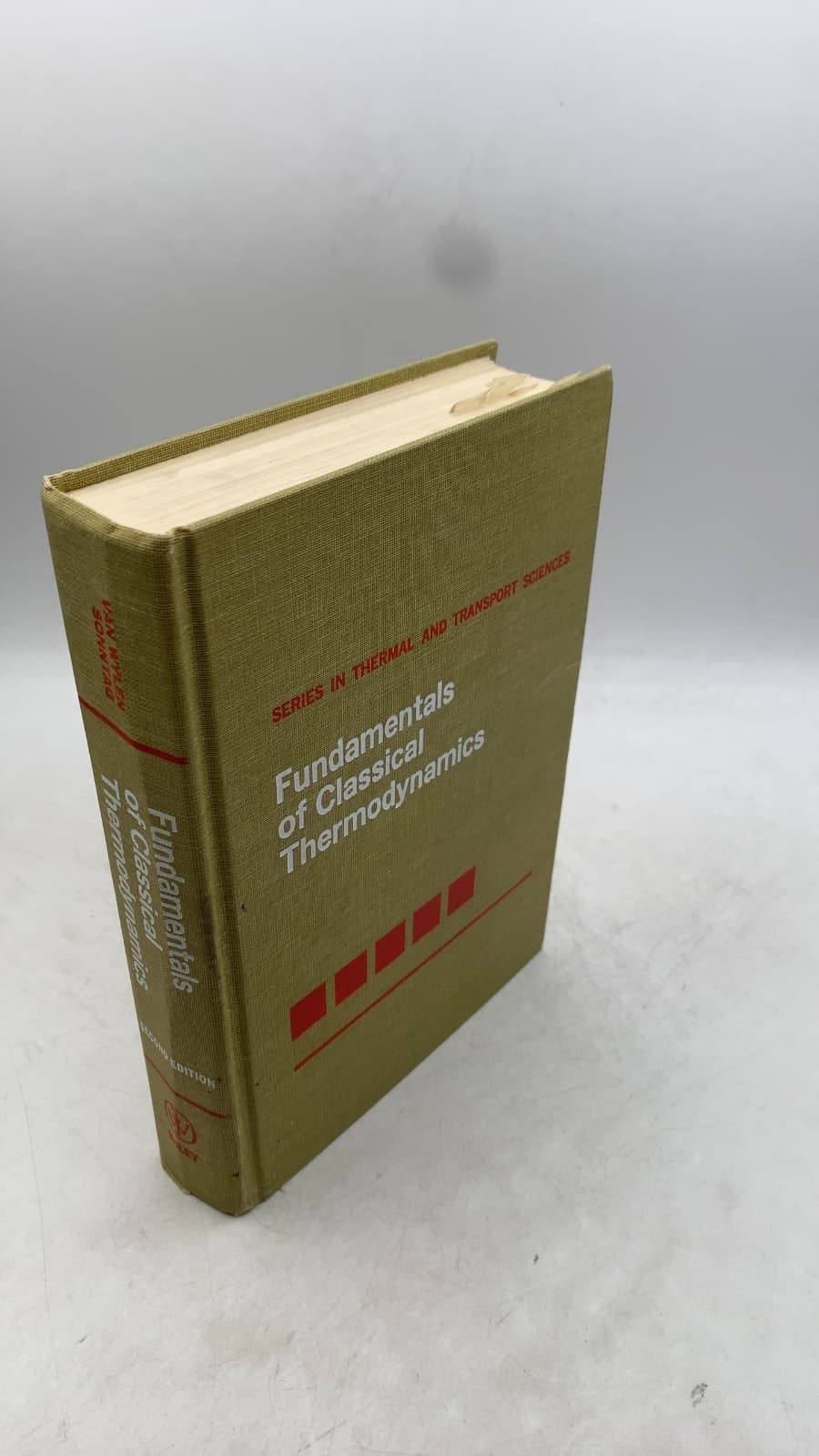 Fundamentals of Classical Thermodynamics by Gordon J. Van Wylen and Richard E. Sonntag - front cover