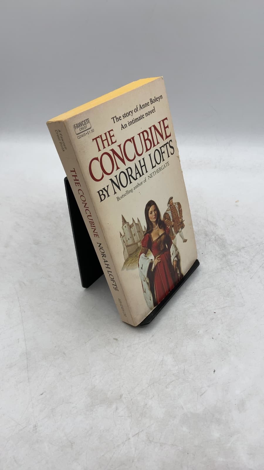 THE Concubine by Norah Lofts - front cover