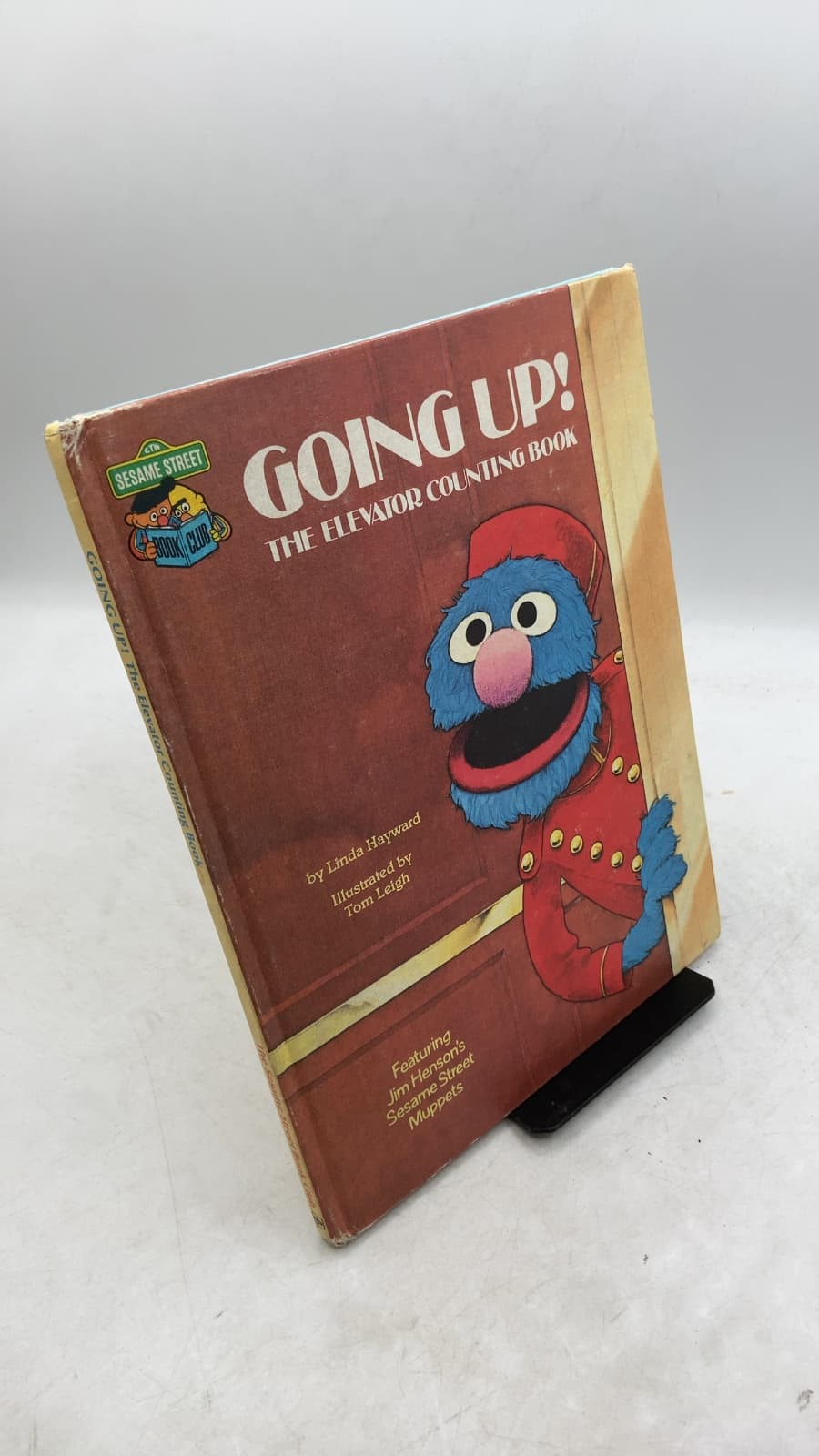 Going Up! The Elevator Counting Book by Linda Hayward - front cover