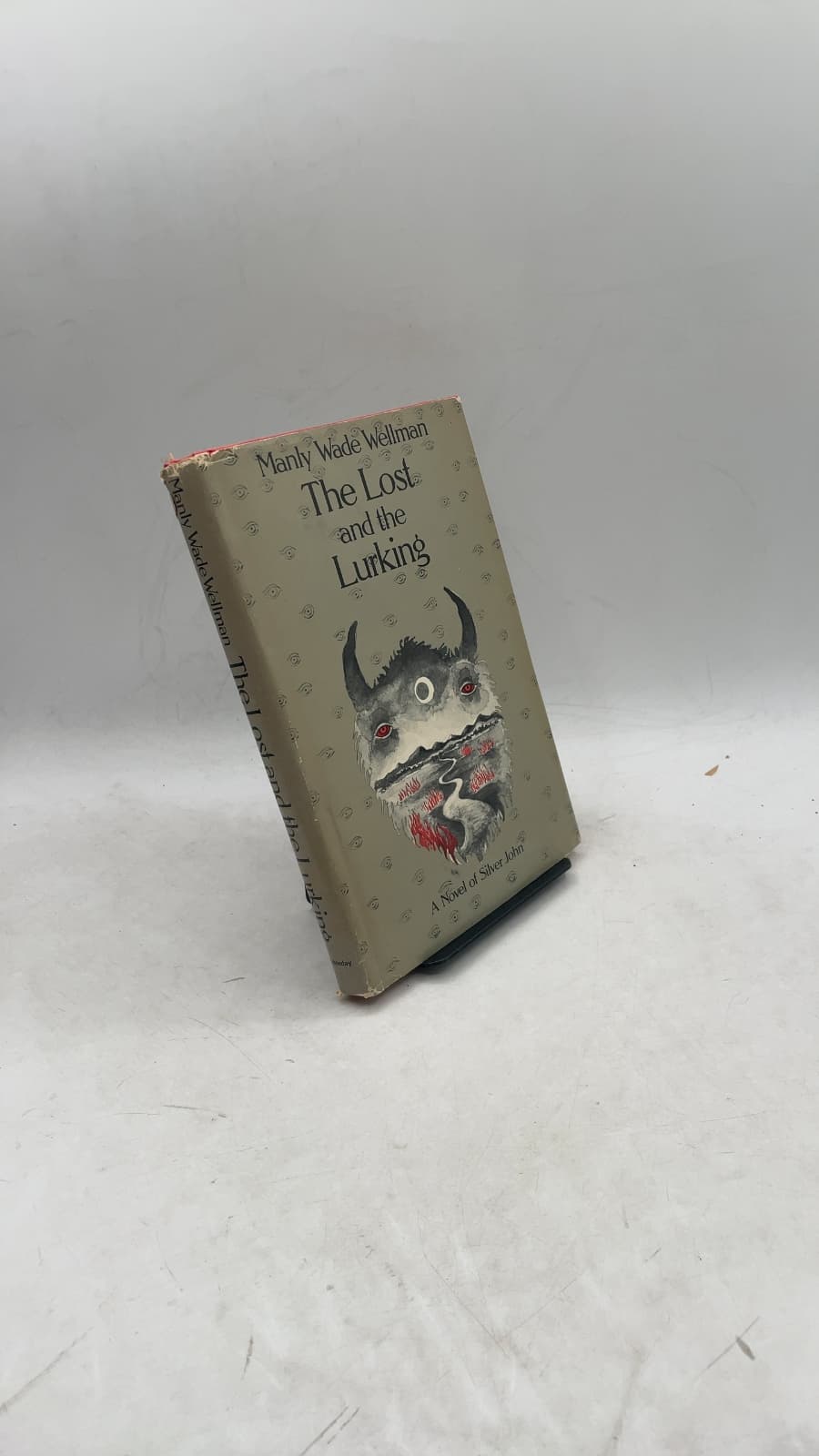 The Lost and the Lurking by Manly Wade Wellman - front cover