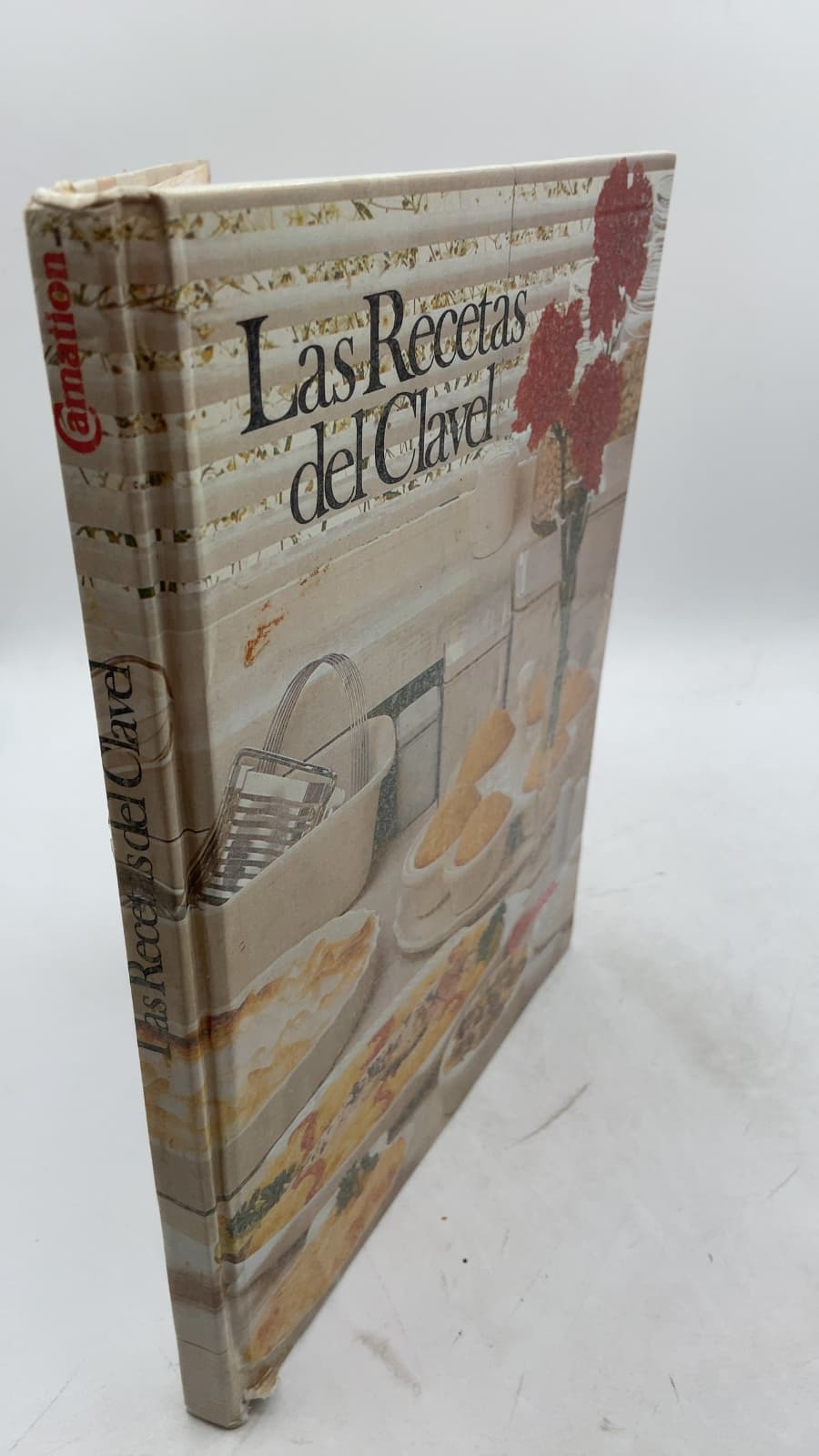 Las Recetas del Clavel by Centro Nestlé de Información al Consumidor - front cover