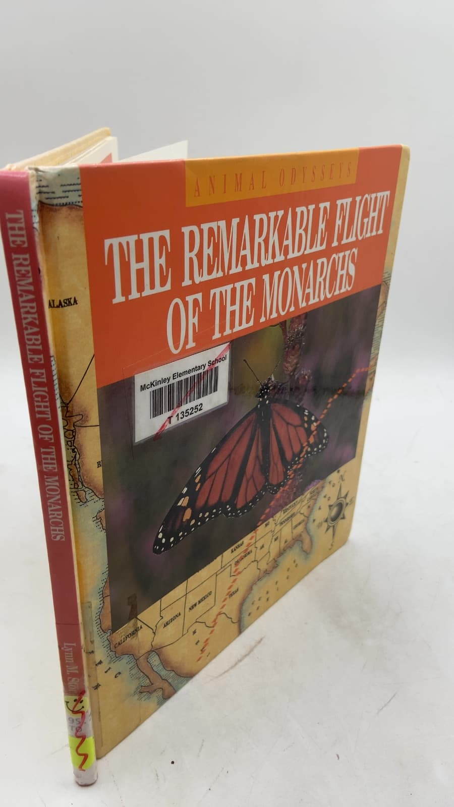 THE Remarkable Flight OF THE Monarchs by Lynn M. Stone - front cover