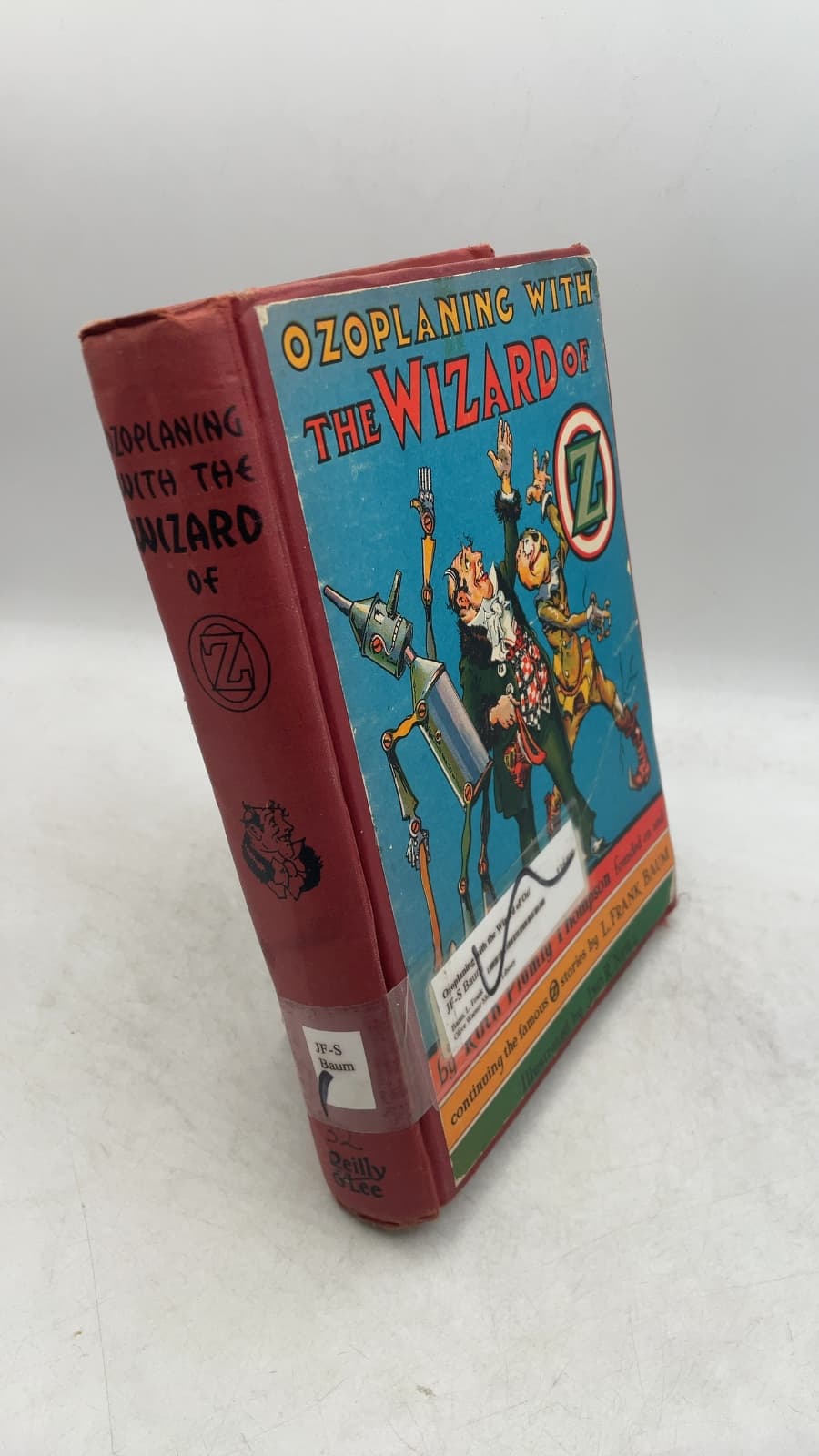 Ozoplaning with the Wizard of Oz by Ruth Plumly Thompson - front cover