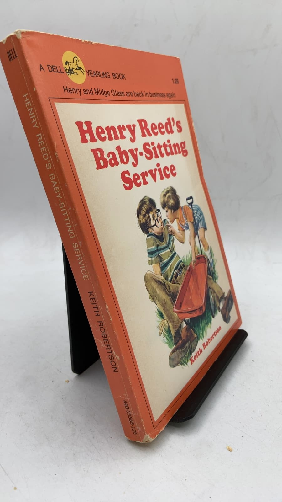 Henry Reed's Baby-Sitting Service by Keith Robertson - front cover