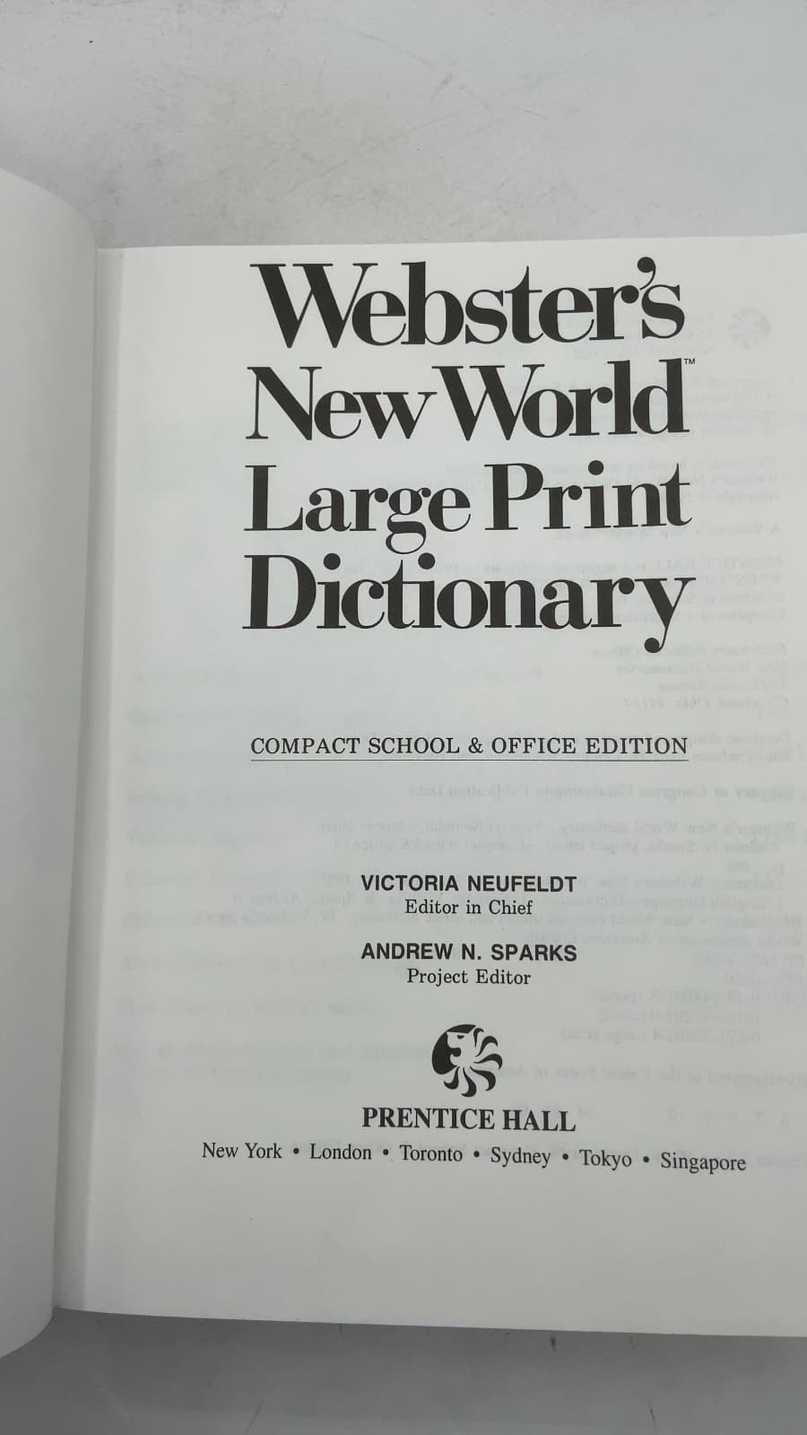 Webster's New World Large Print Dictionary: Compact School & Office Edition by Victoria Neufeldt, Andrew N. Sparks - title page