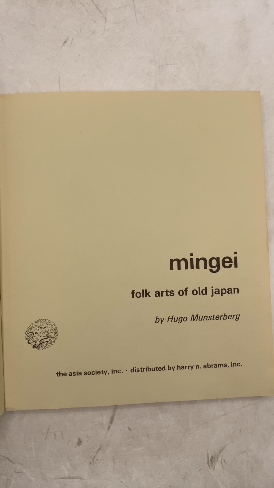 mingei: folk arts of old japan by Hugo Munsterberg - title page