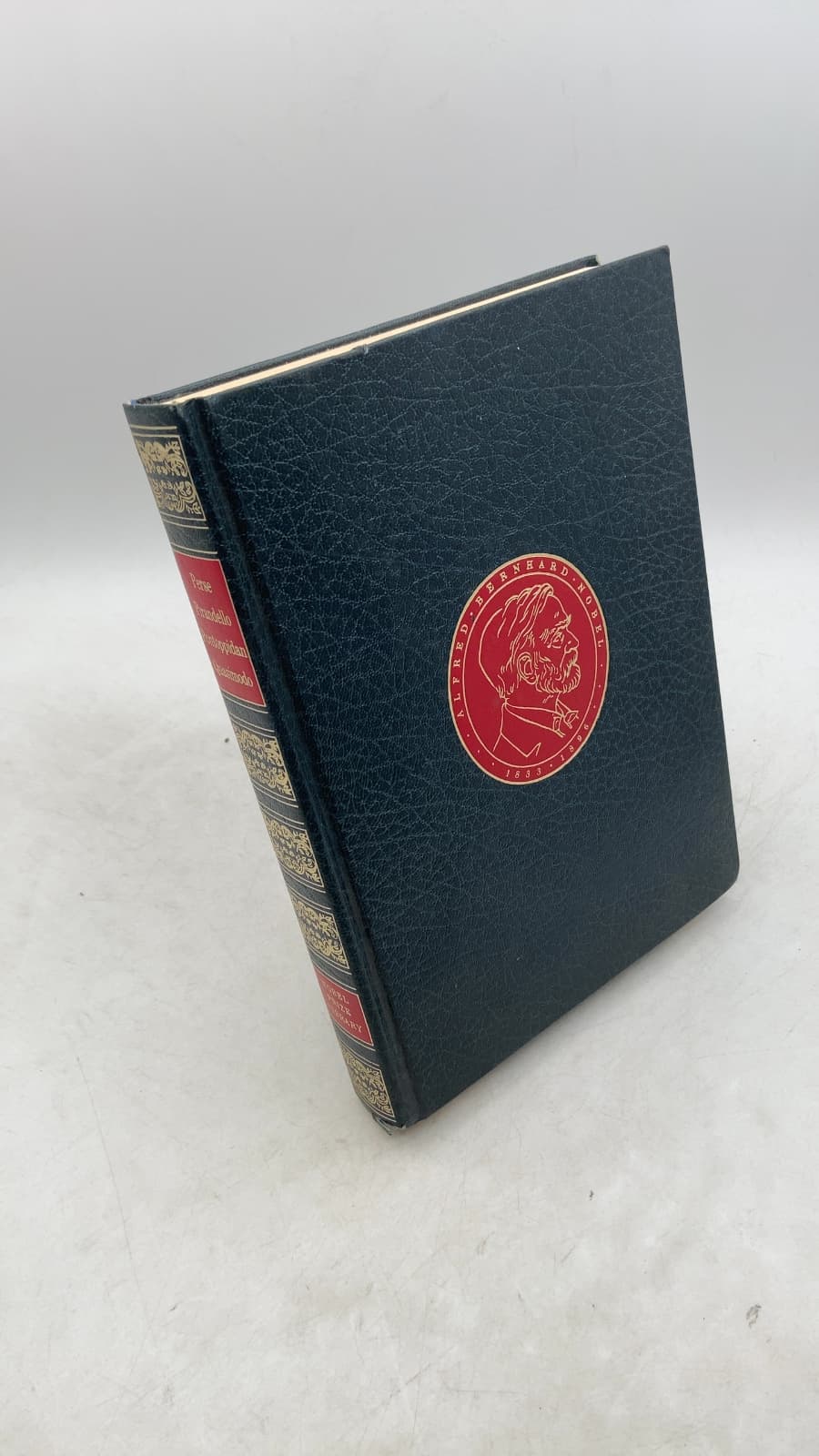 Nobel Prize Library by St.-John Perse, Luigi Pirandello, Henrik Pontoppidan, Salvatore Quasimodo - front cover