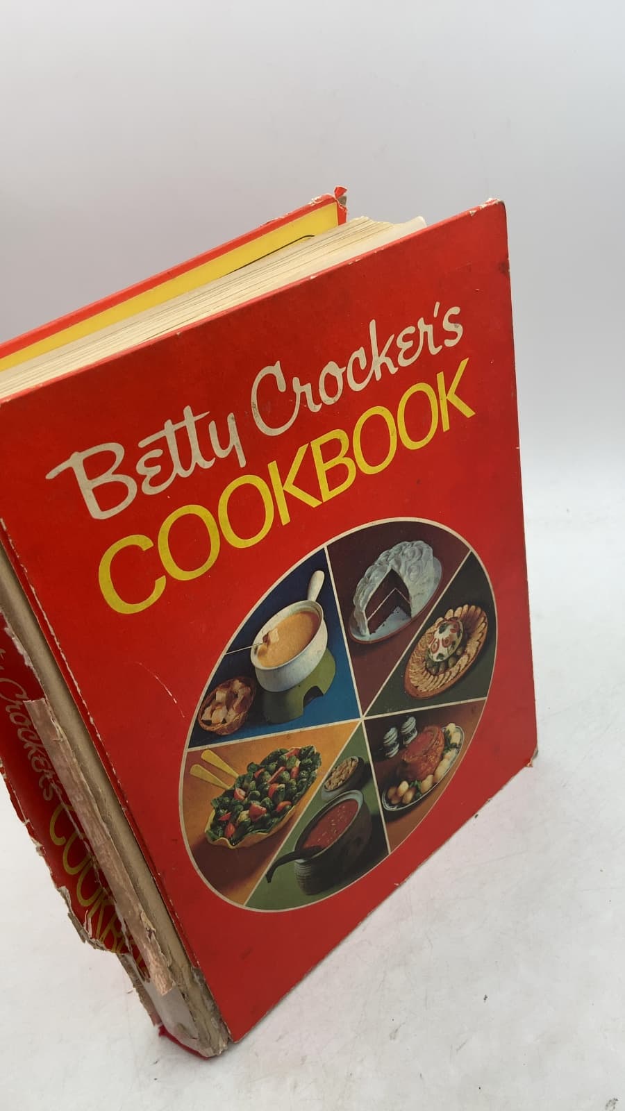 Betty Crocker's Cookbook by Betty Crocker - front cover