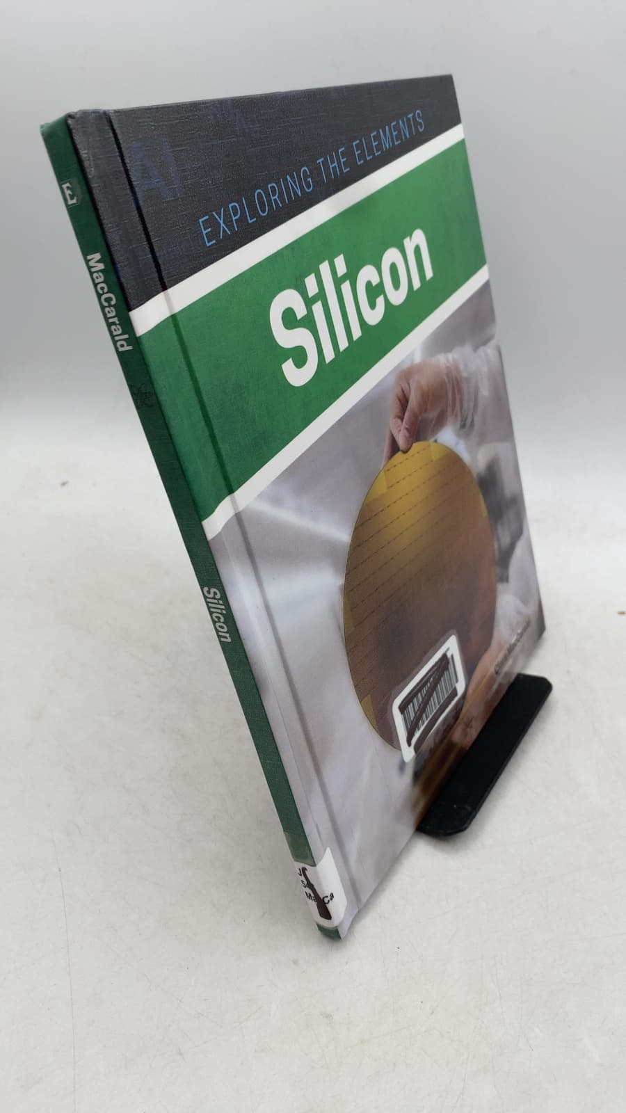 Silicon by Clara MacCarald - front cover