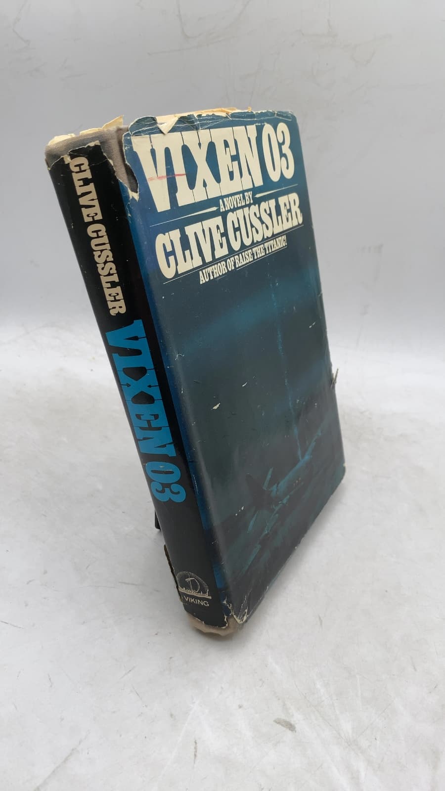 Vixen 03 by Clive Cussler - front cover