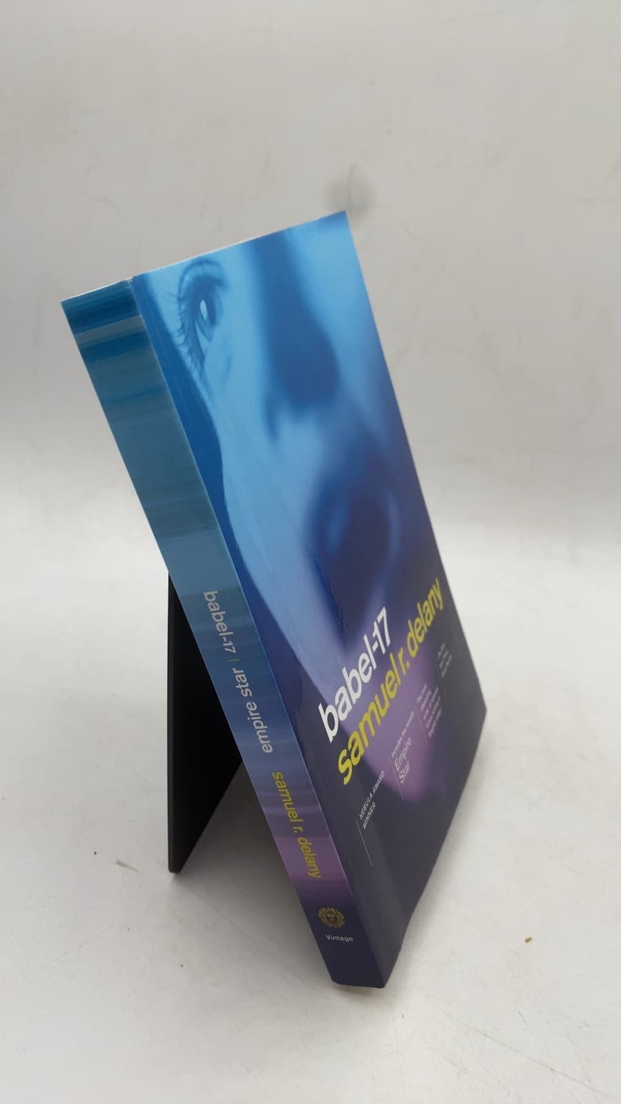 babel-17 by samuel r. delany - front cover