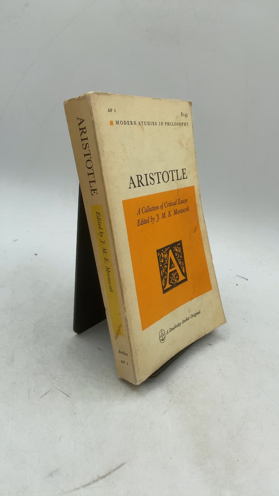 Aristotle: A Collection of Critical Essays by J. M. E. Moravcsik (Editor) - front cover