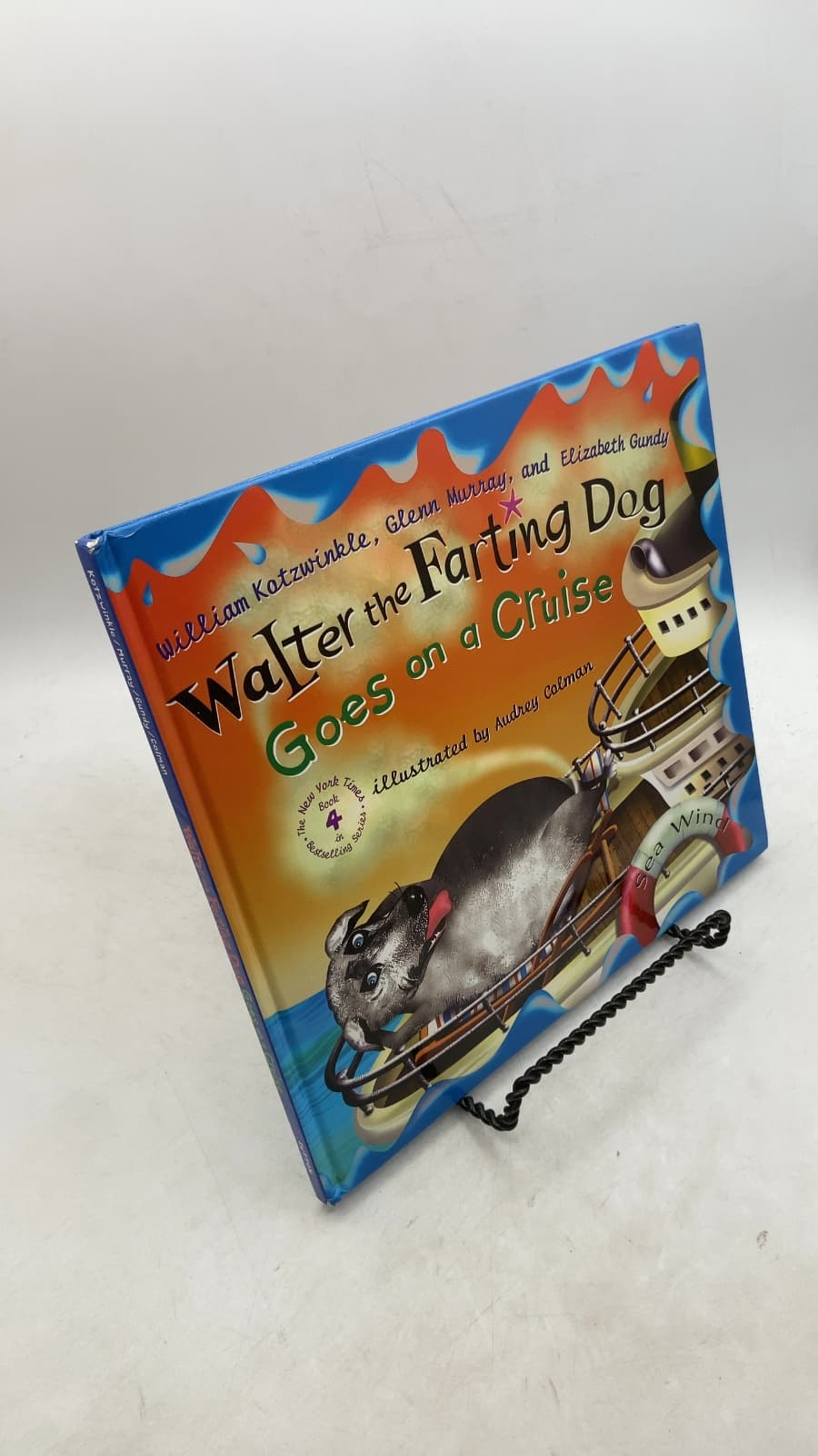 Walter the Farting Dog Goes on a Cruise by William Kotzwinkle, Glenn Murray, and Elizabeth Gundy - front cover