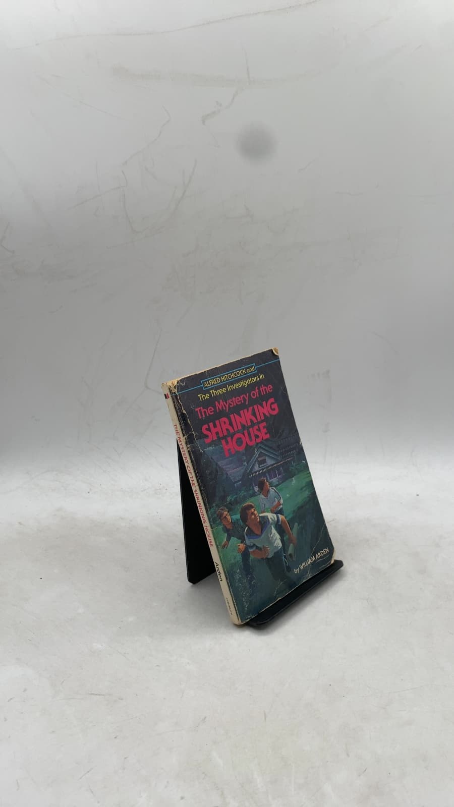 The Mystery of the Shrinking House by William Arden - front cover