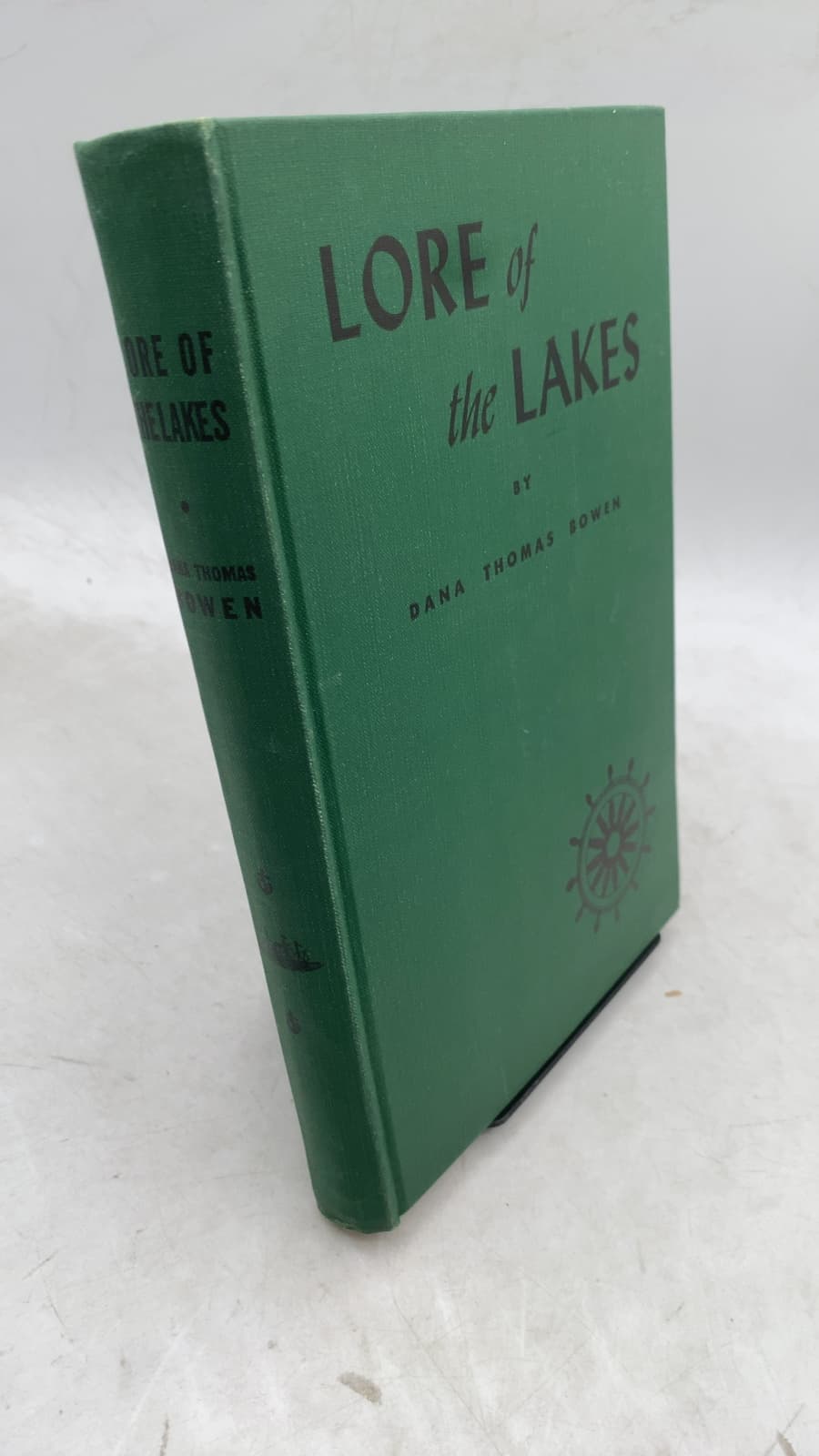 Lore of the Lakes by Dana Thomas Bowen - front cover