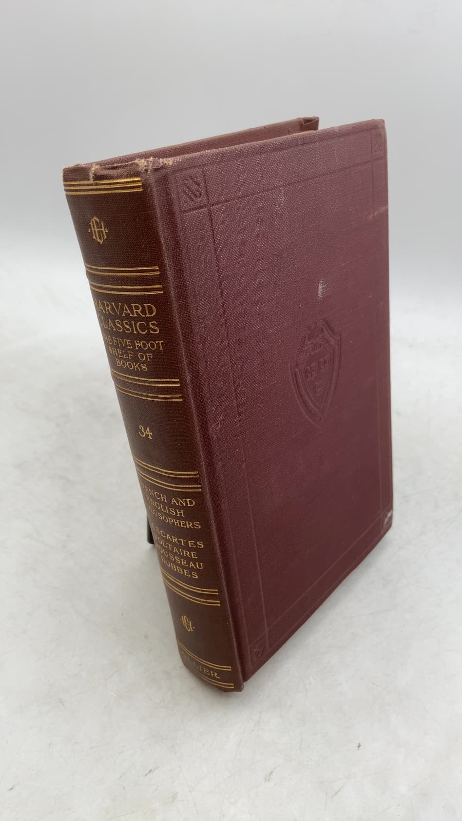 French and English Philosophers: Descartes, Rousseau, Voltaire, Hobbes by Edited by Charles W. Eliot LL.D - front cover