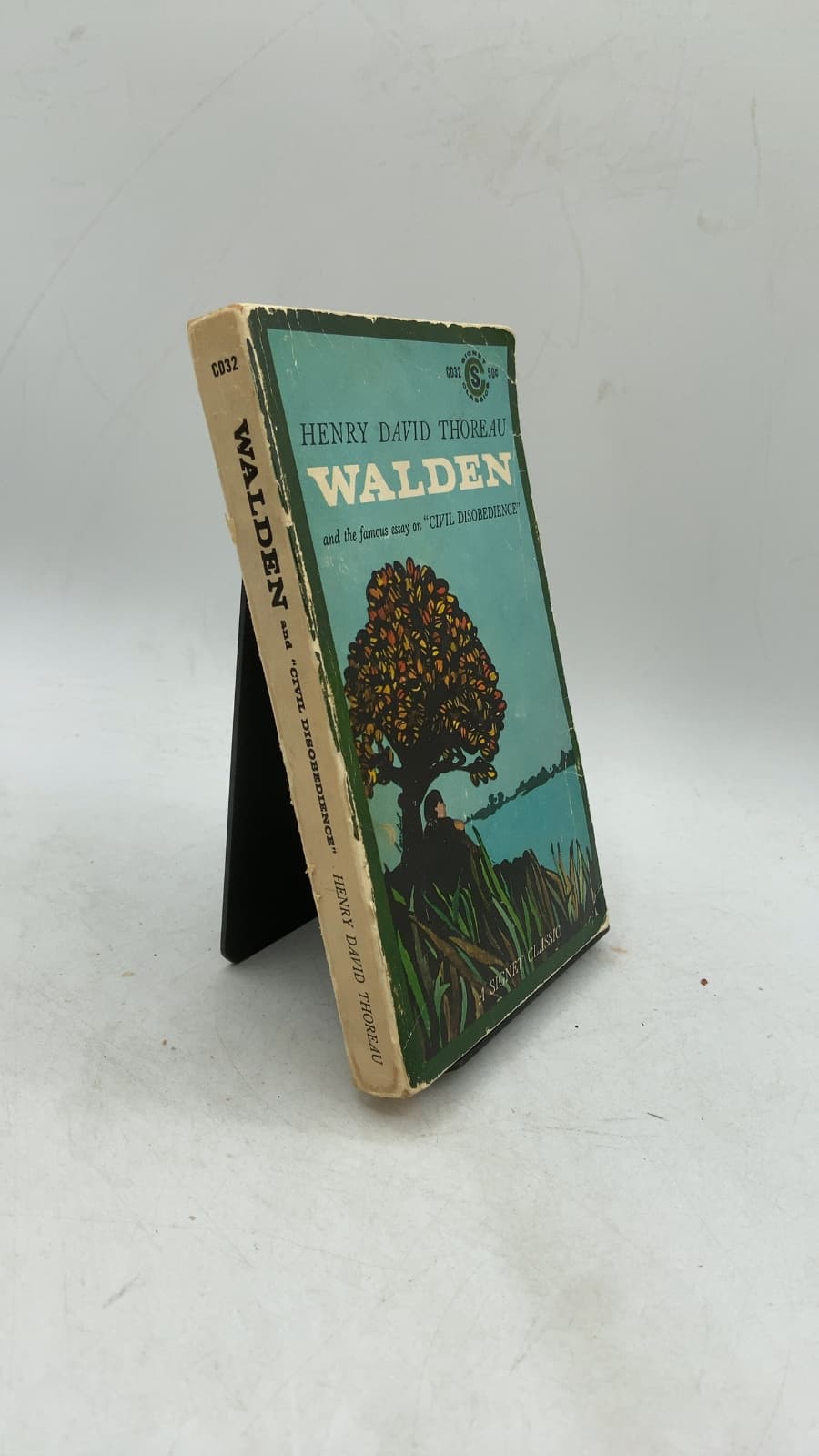 Walden or, Life in the Woods and On the Duty of Civil Disobedience by Henry David Thoreau - front cover