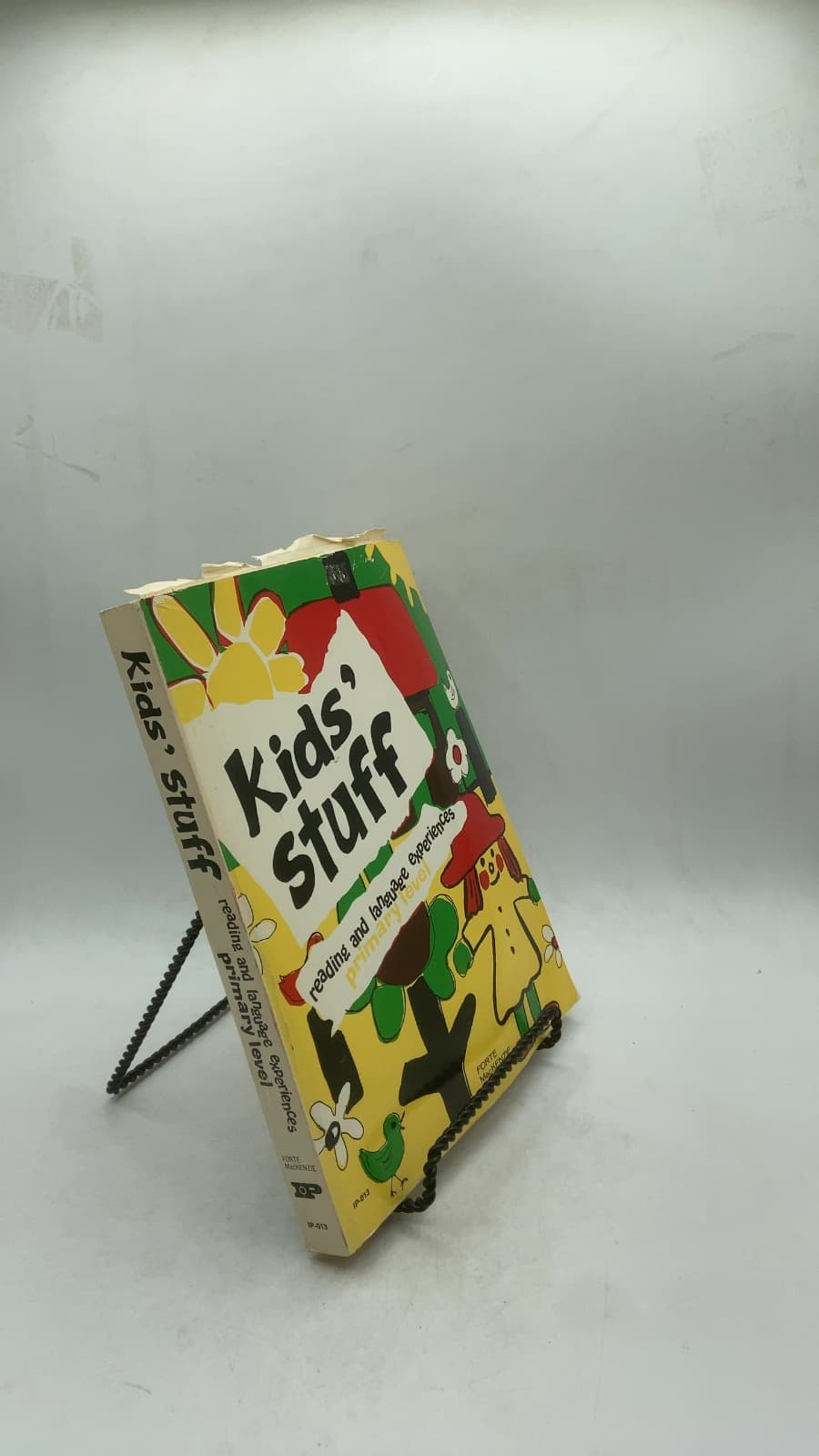 Kids' Stuff: Reading and Language Experiences Primary Level by Imogene Forte and Joy MacKenzie - front cover