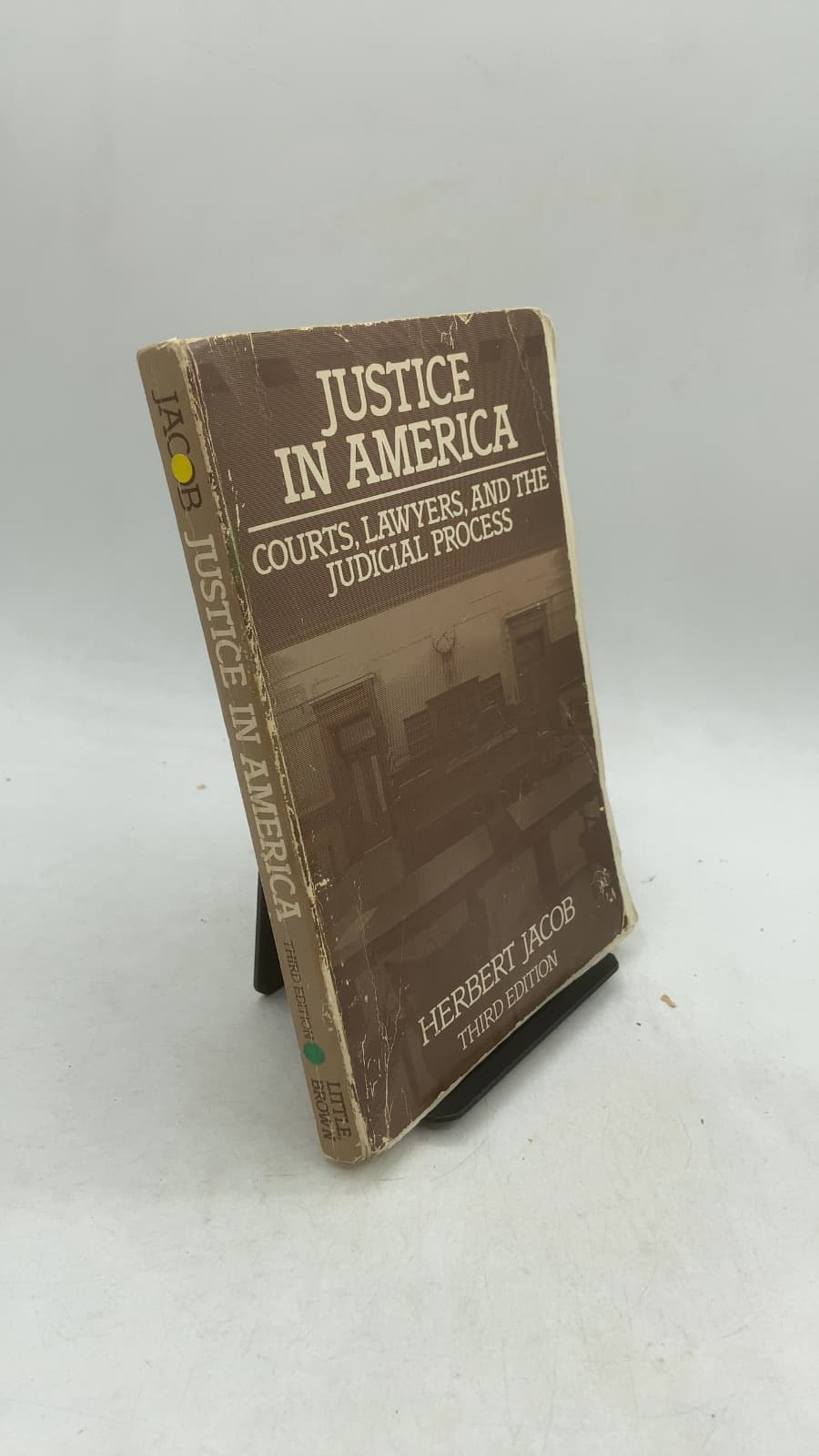 Justice in America: Courts, Lawyers, and the Judicial Process by Herbert Jacob - front cover