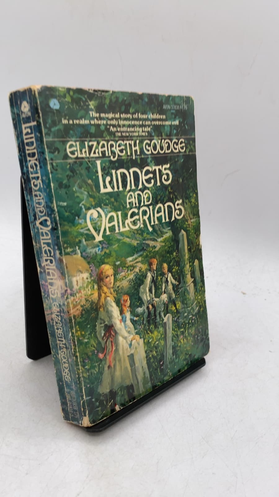Linnets and Valerians by Elizabeth Goudge - front cover