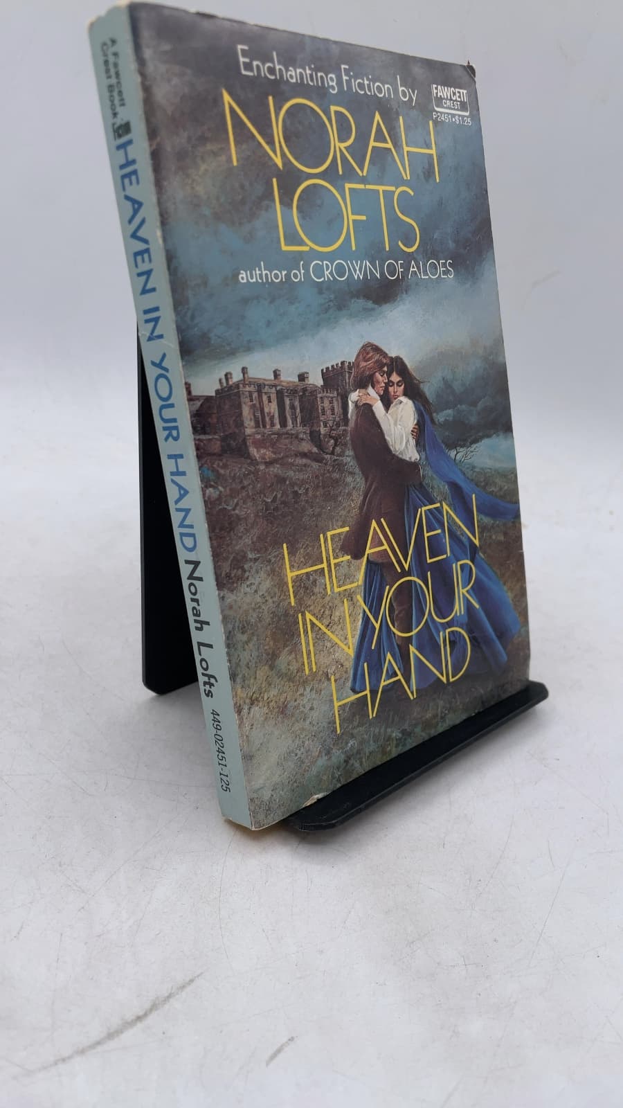 Heaven in Your Hand by Norah Lofts - front cover