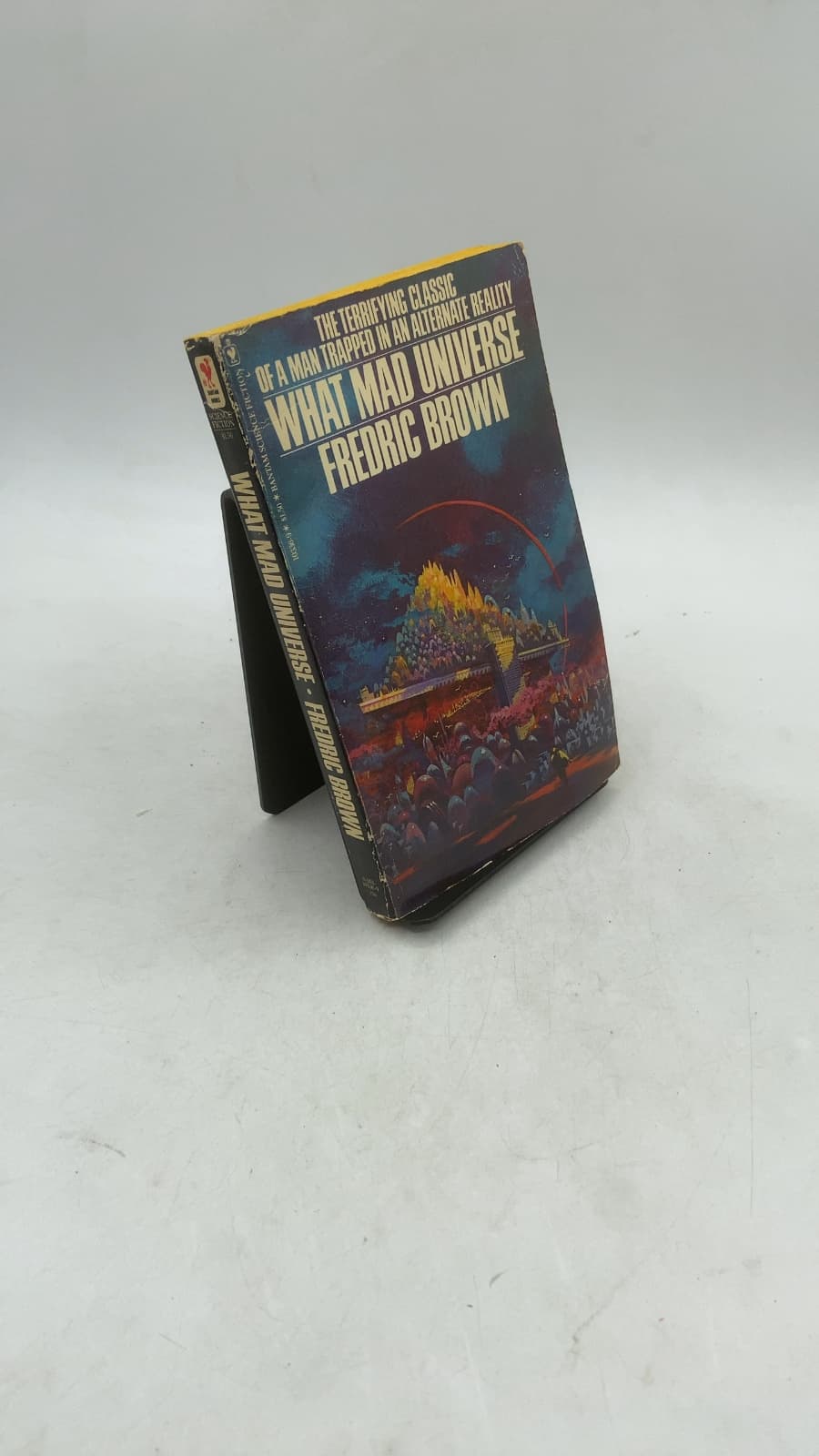 What MAD Universe by Fredric Brown - front cover