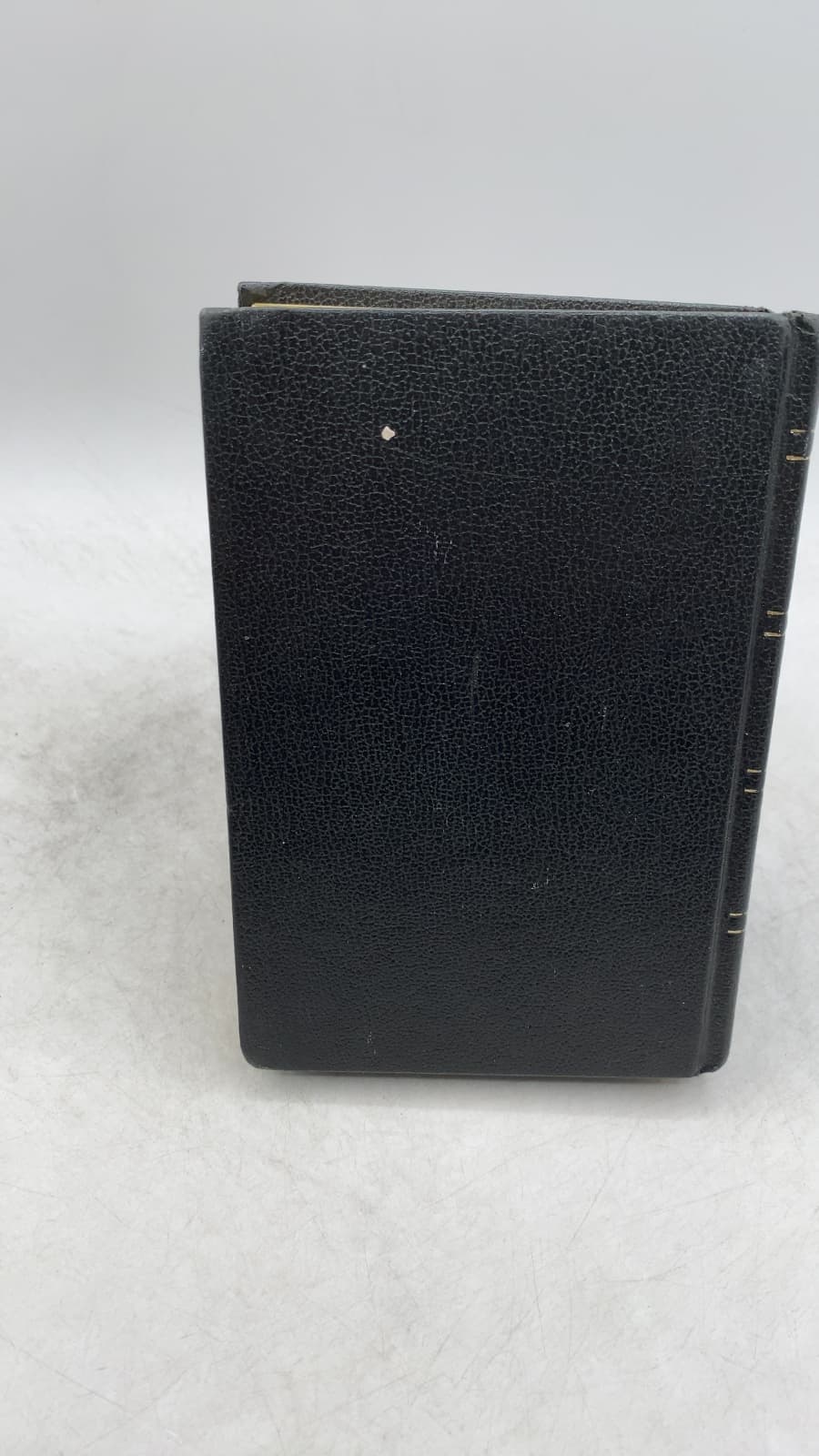 La Santa Biblia: Antiguo y Nuevo Testamento by Casiodoro de Reina; Cipriano de Valera - additional view