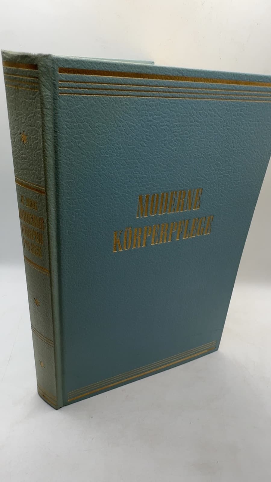 Moderne Körperpflege by Renate Jung - front cover